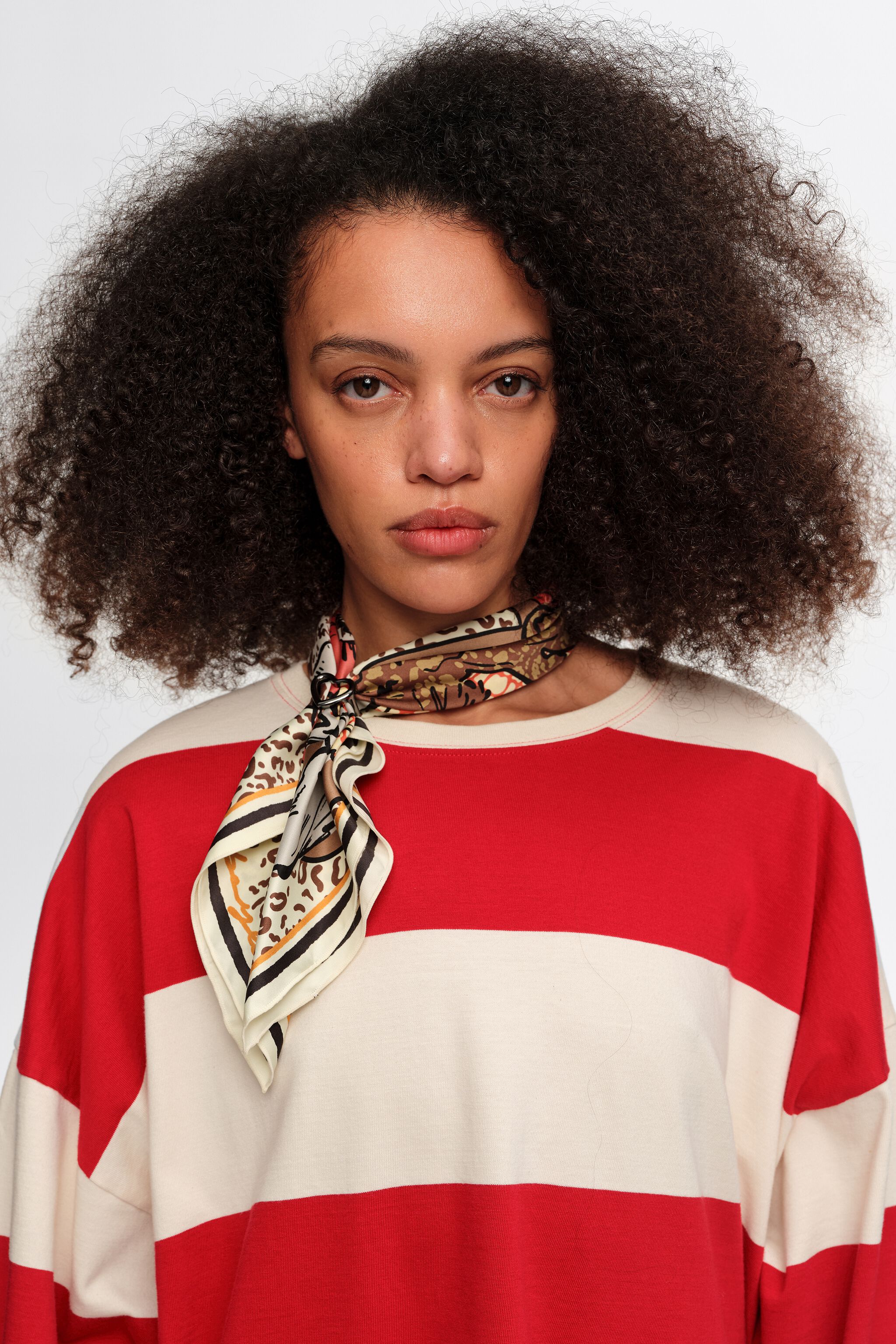 Collar de animales con forma de corazón para bufanda