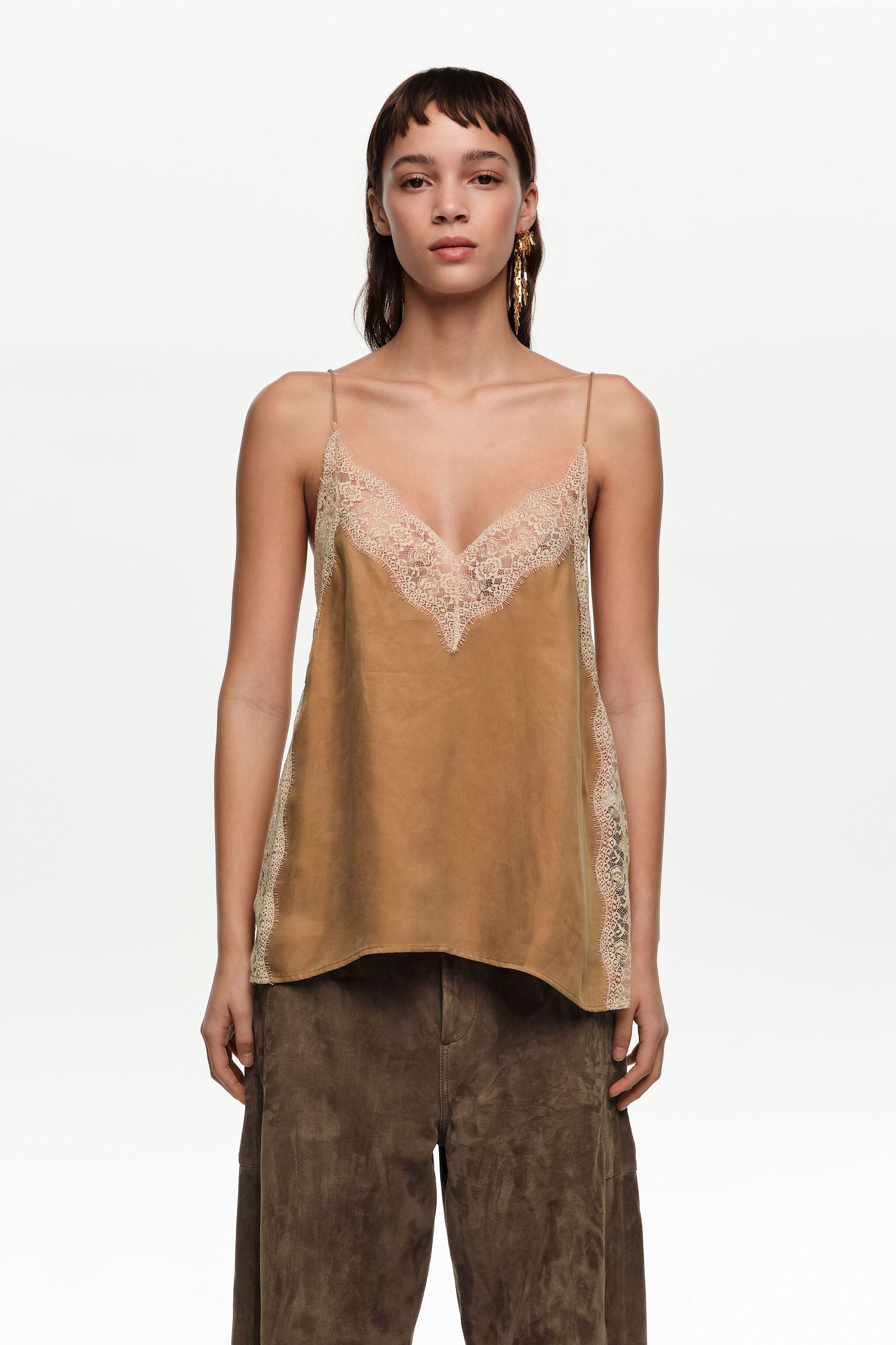 Camisola de encaje con sabor a caramelo