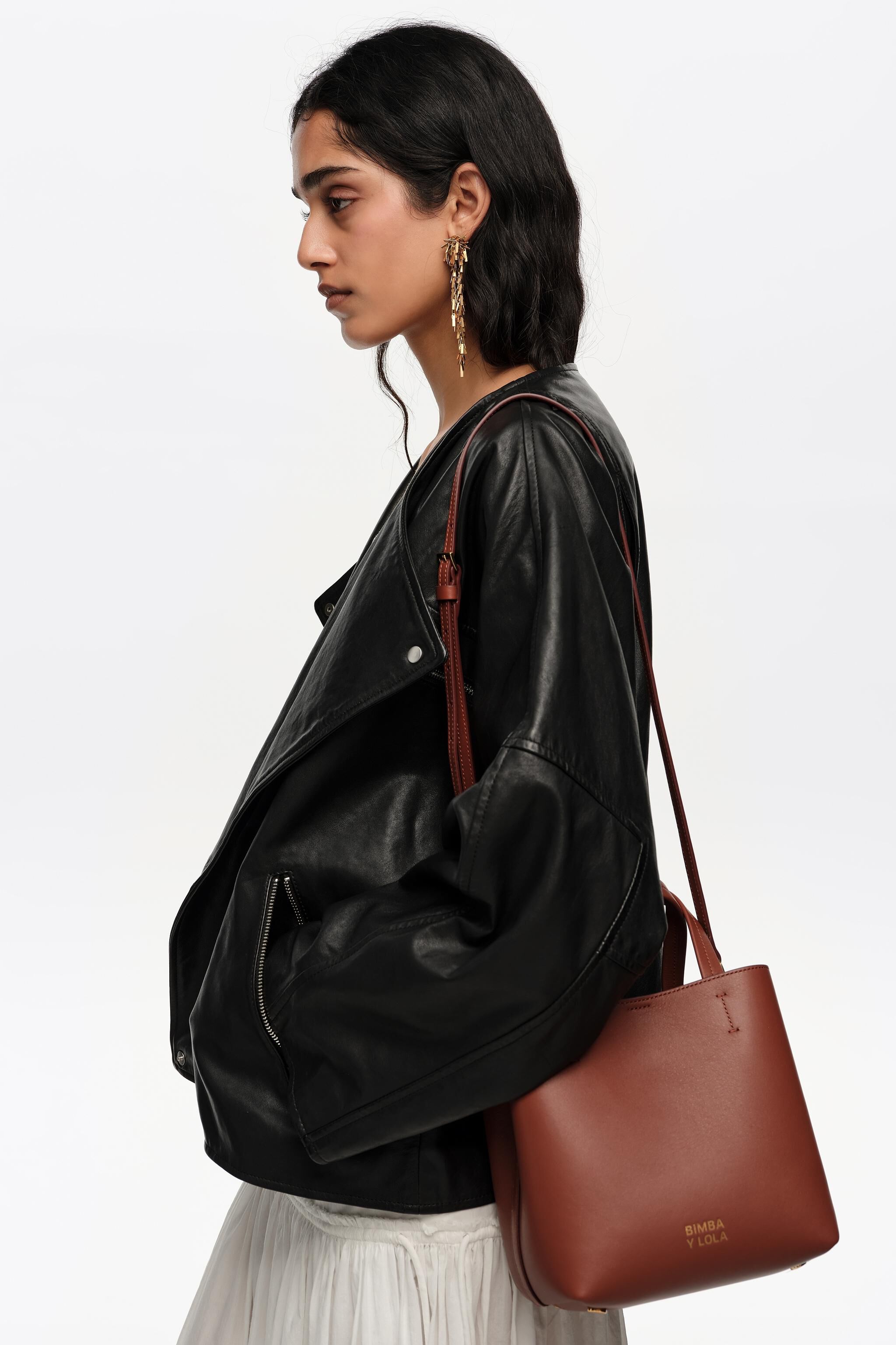 Bolso de cuero de nogal pequeño para Chihuahua