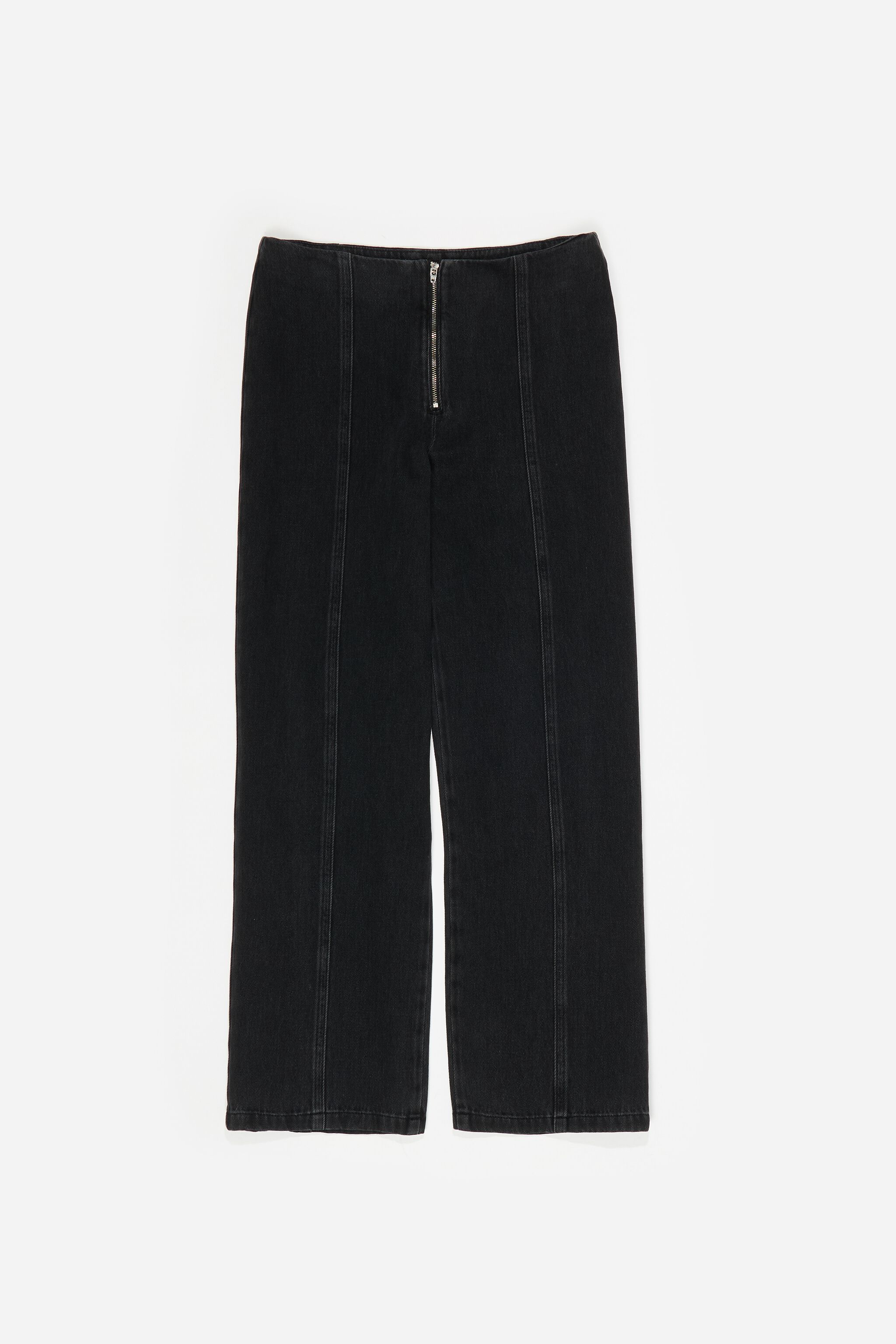 Pantalones de mezclilla rectos lavados en negro