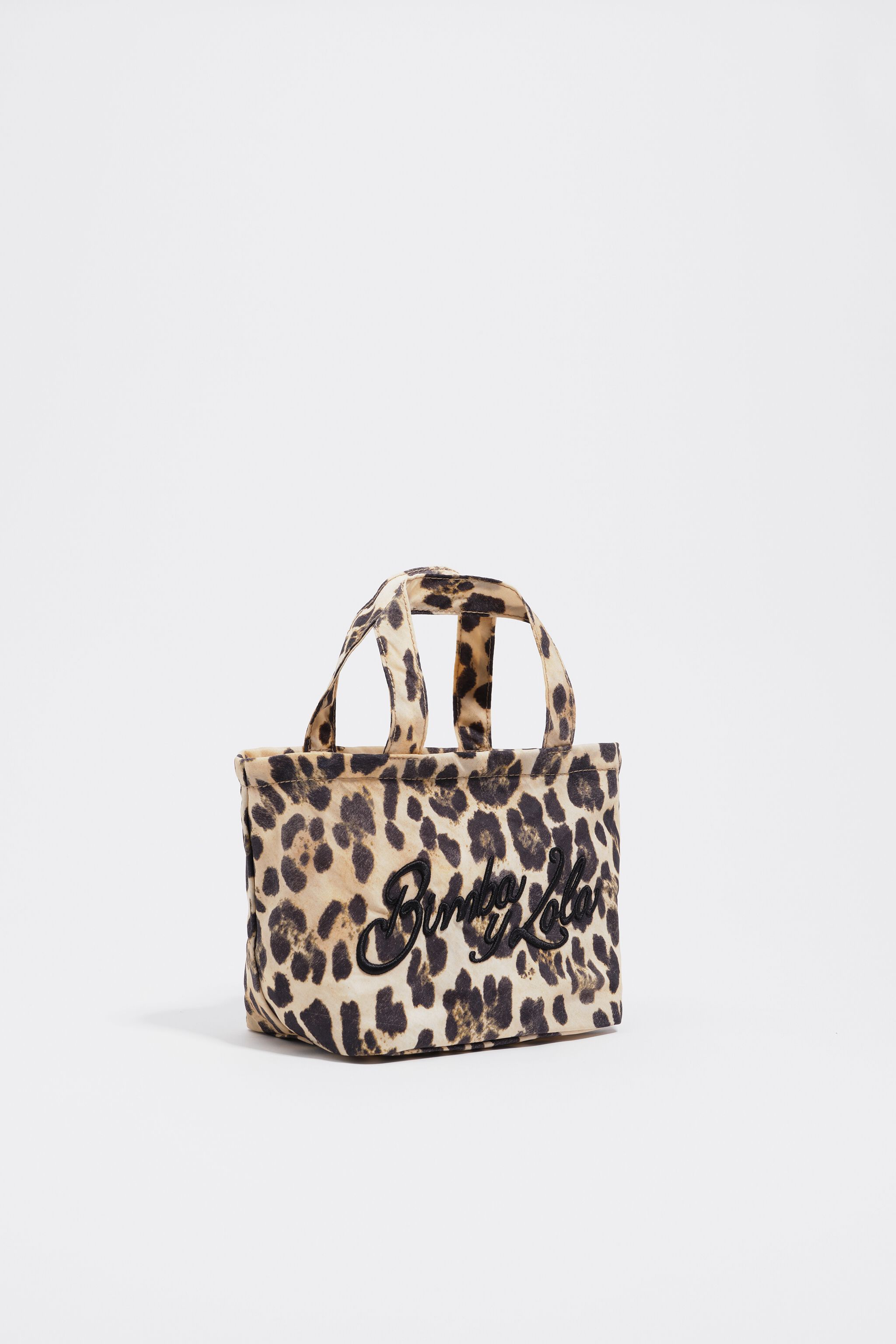 Bolso mini de nylon con estampado de leopardo beige