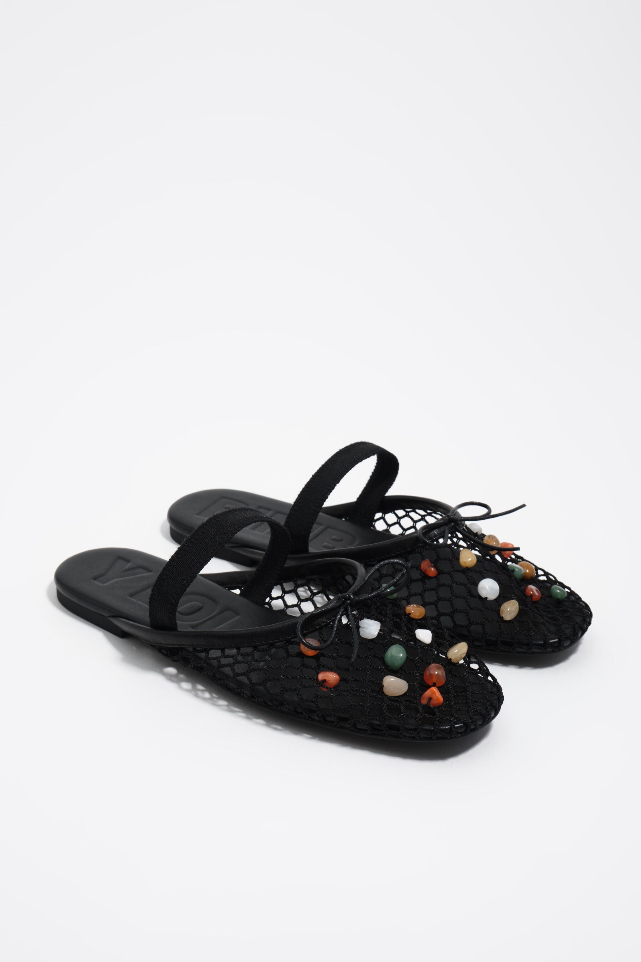 Ballerina con tirantes de malla negra con piedras