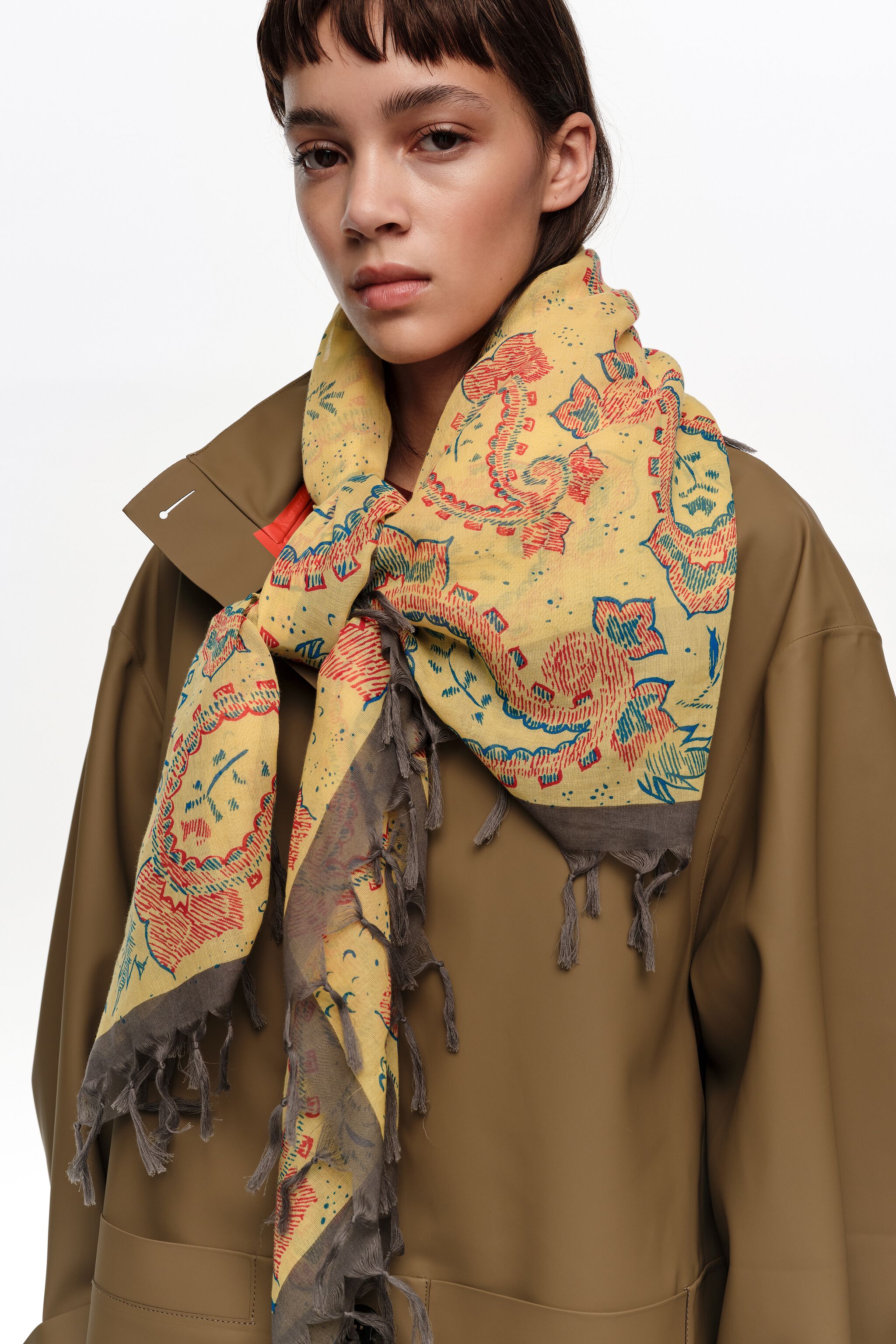 Chal de seda con estampado paisley naranja claro