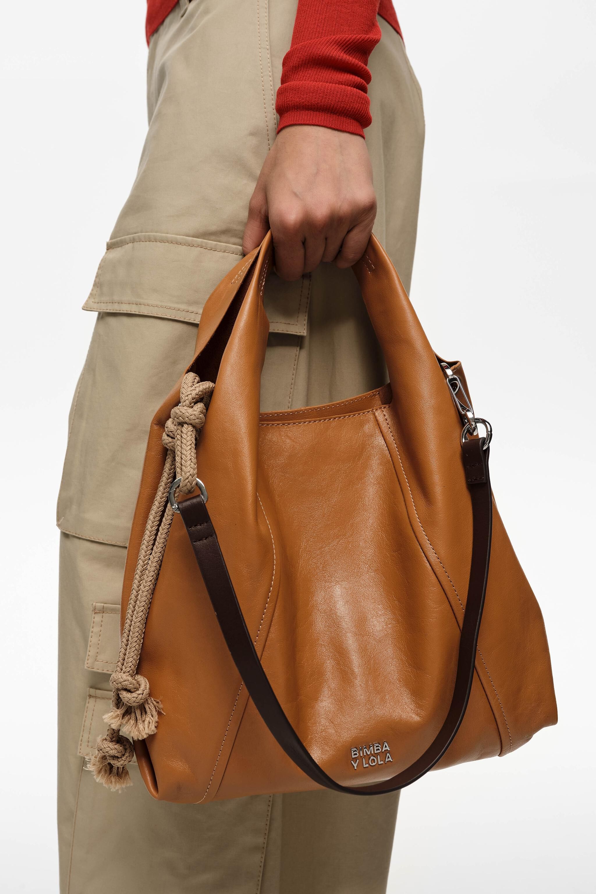 Bolso de papel de cuero caramelo mediano