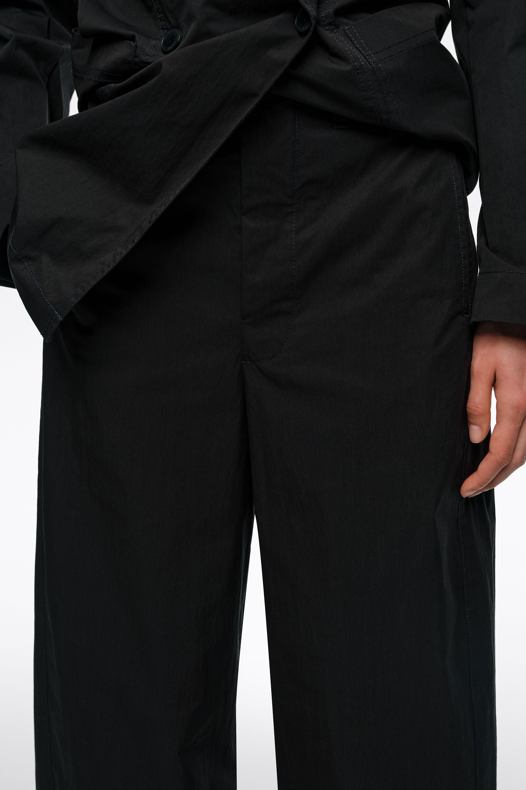 Pantalones de barril negros con costuras