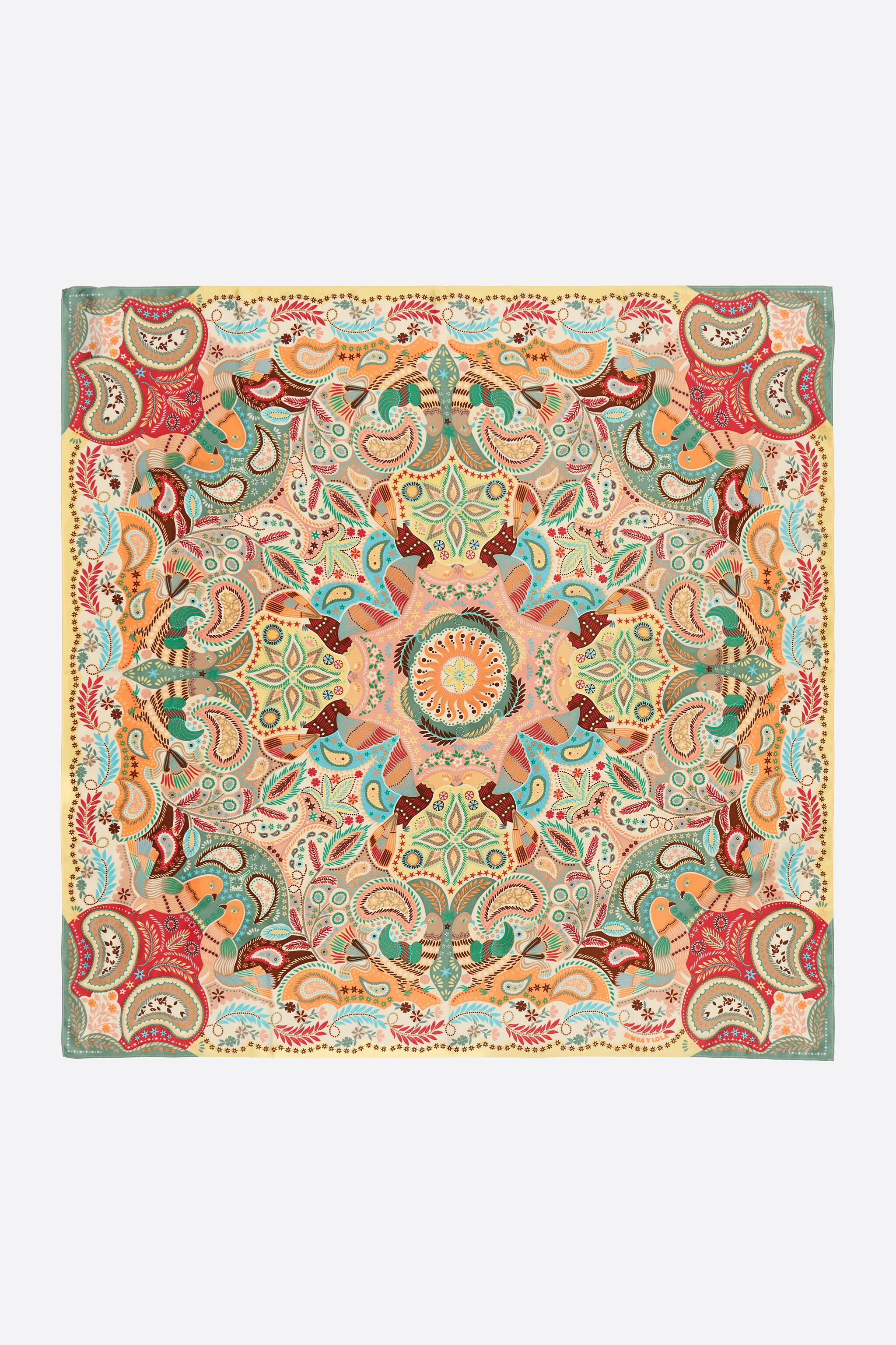 Pashmina amarilla con estampado paisley