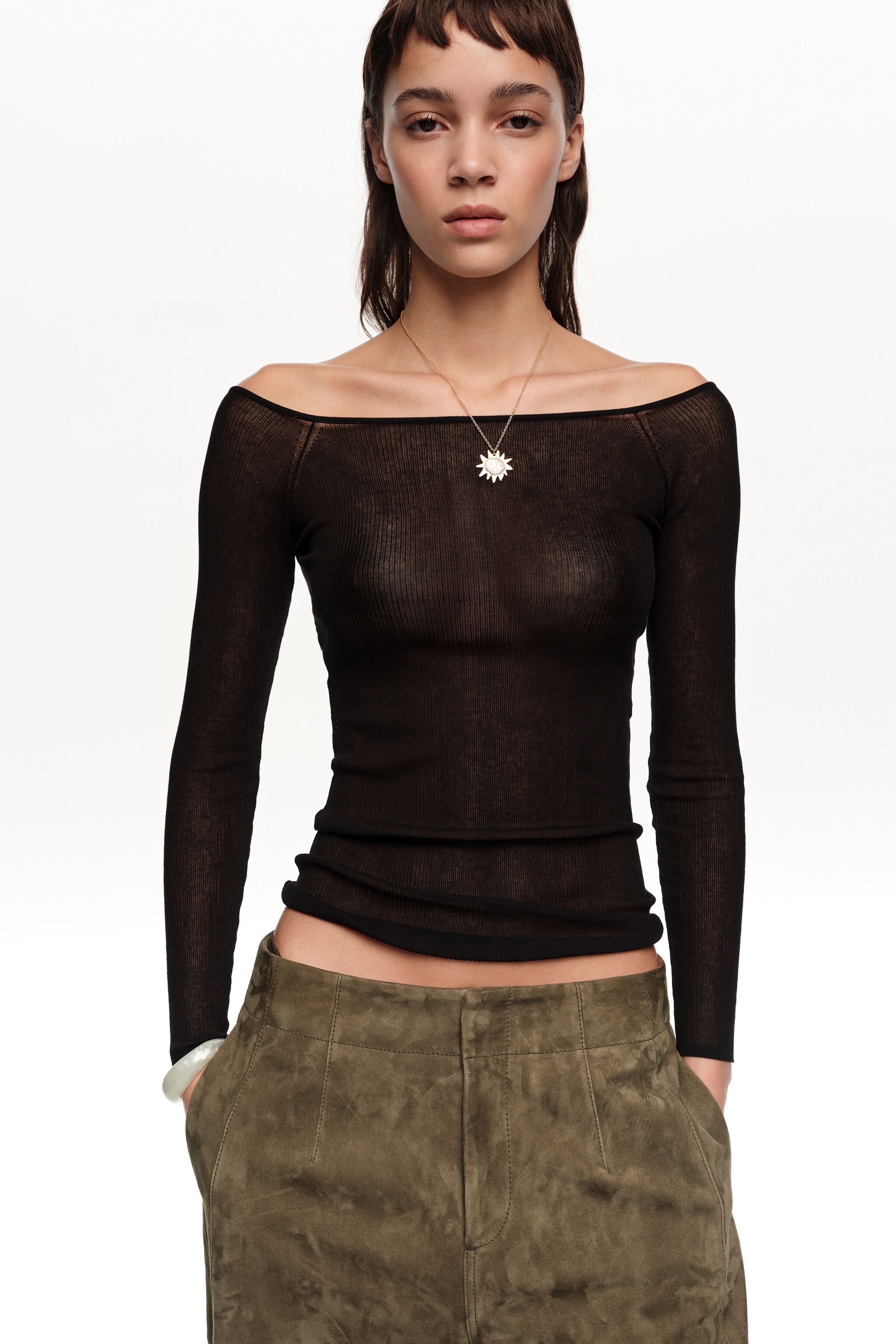 Jersey ajustado negro con ribetes