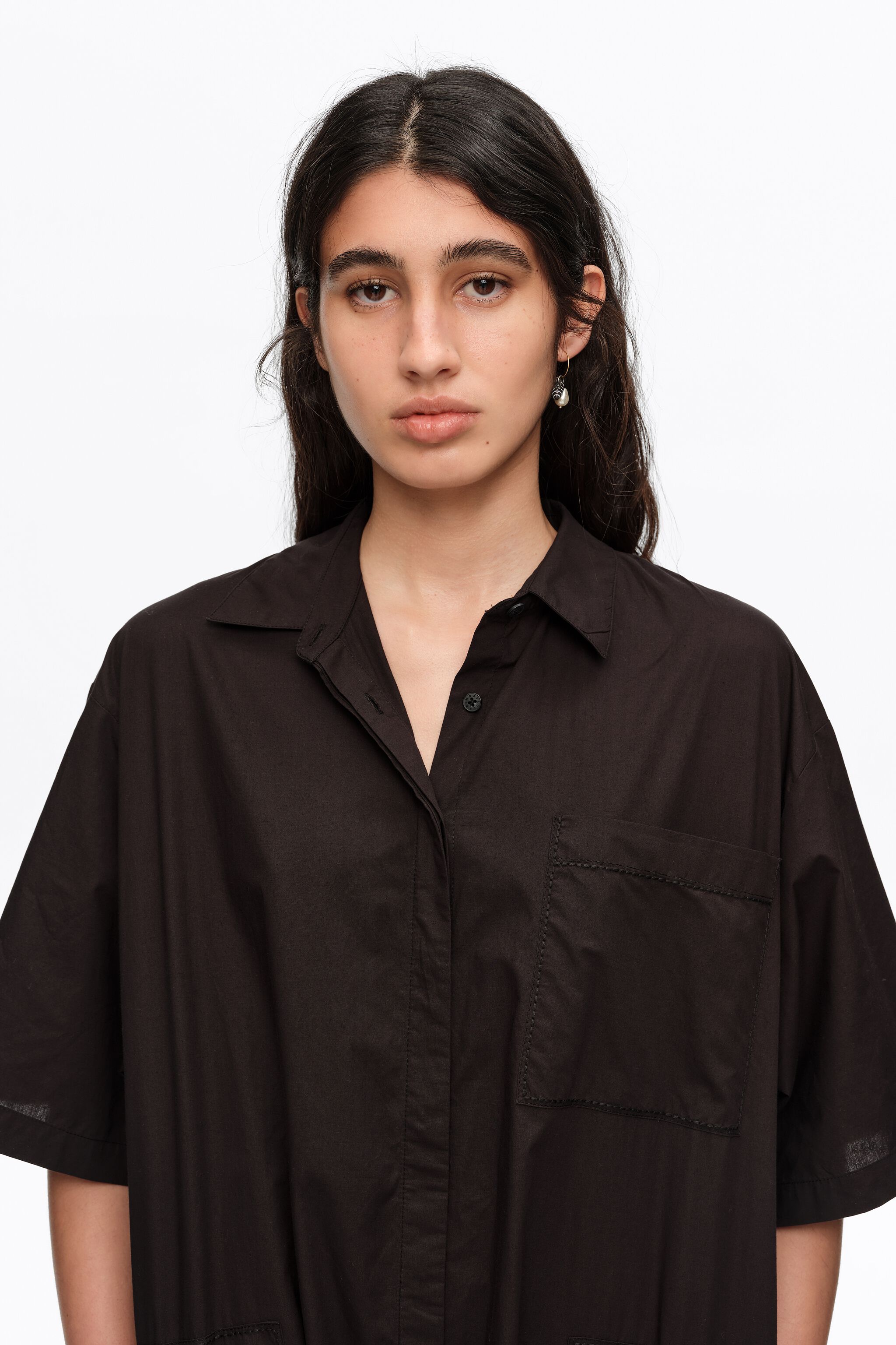 Vestido camisa de algodón negro con bordado