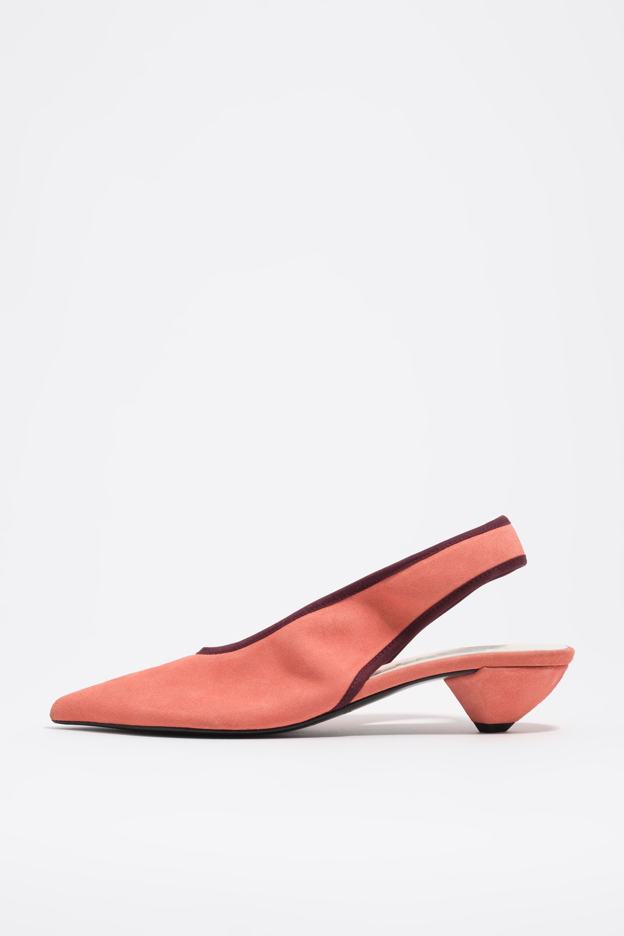 Zapato de cordones con tacón bajo de ante salmón