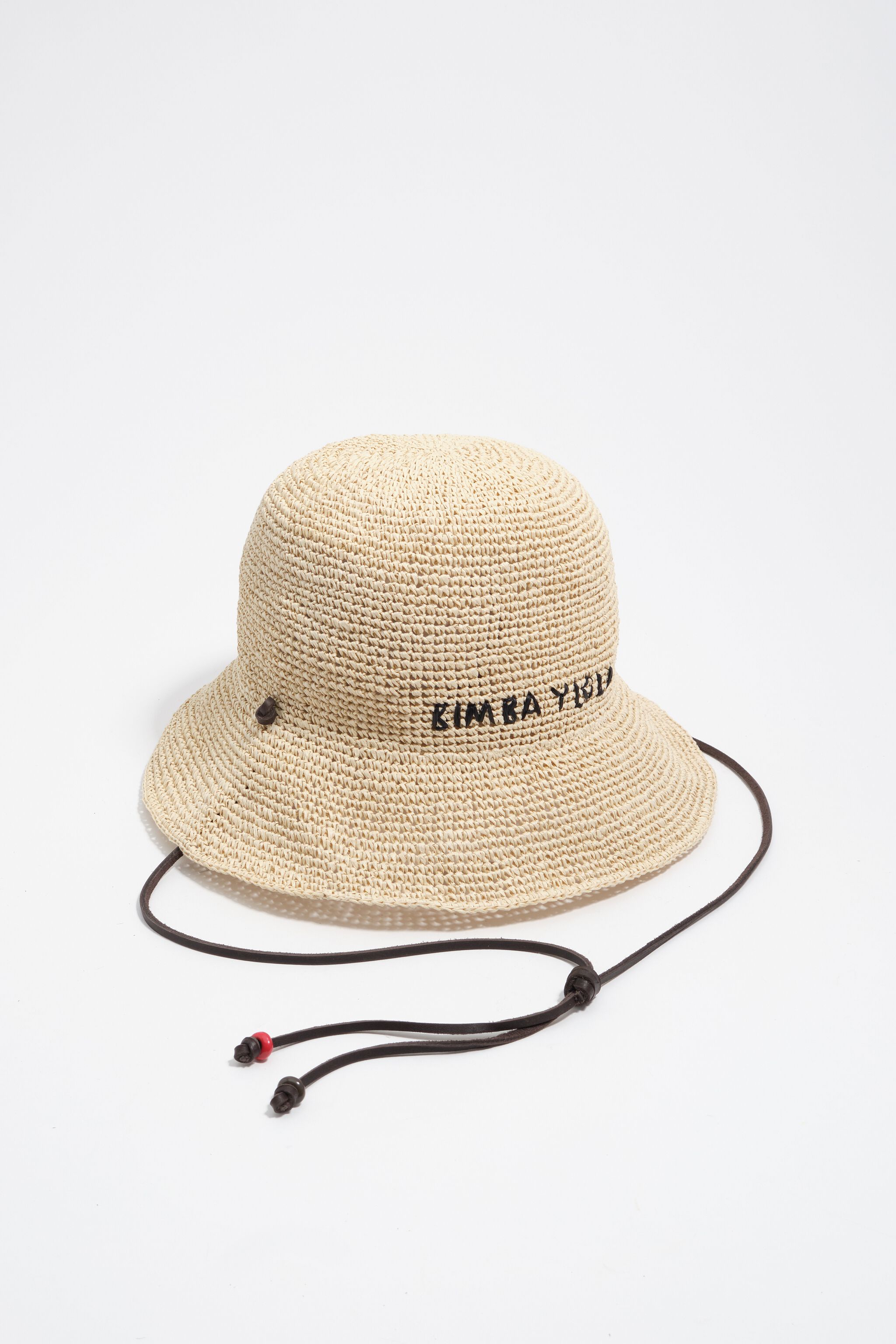 Sombrero de rafia de papel natural con cuero