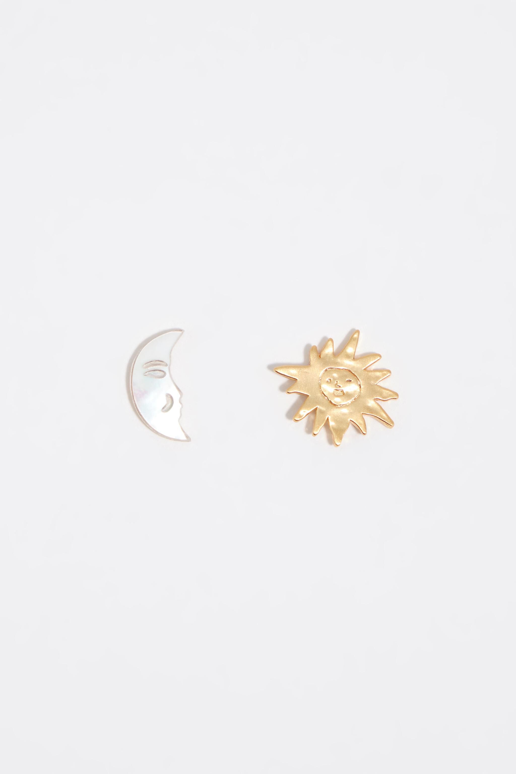Aretes de madreperla con sol y luna