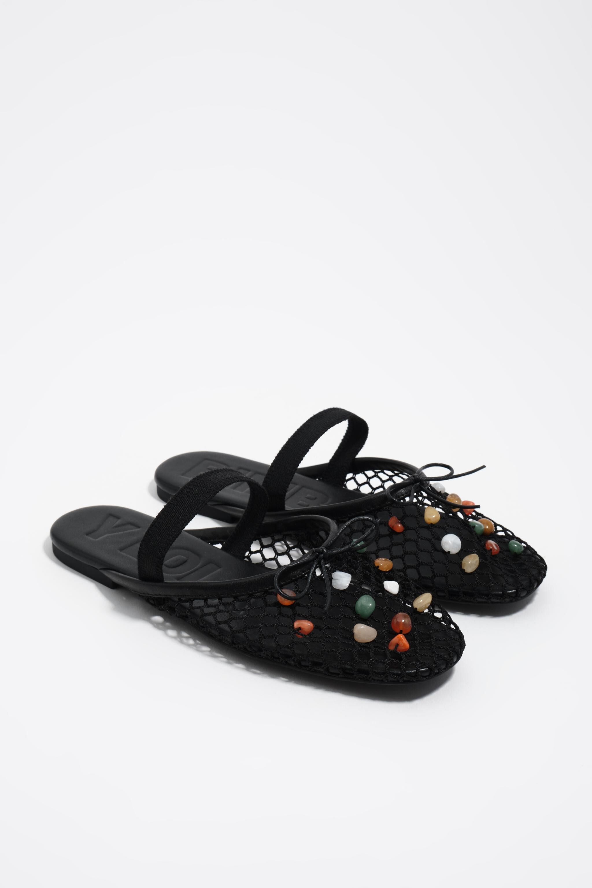 Ballerina con tirantes de malla negra con piedras