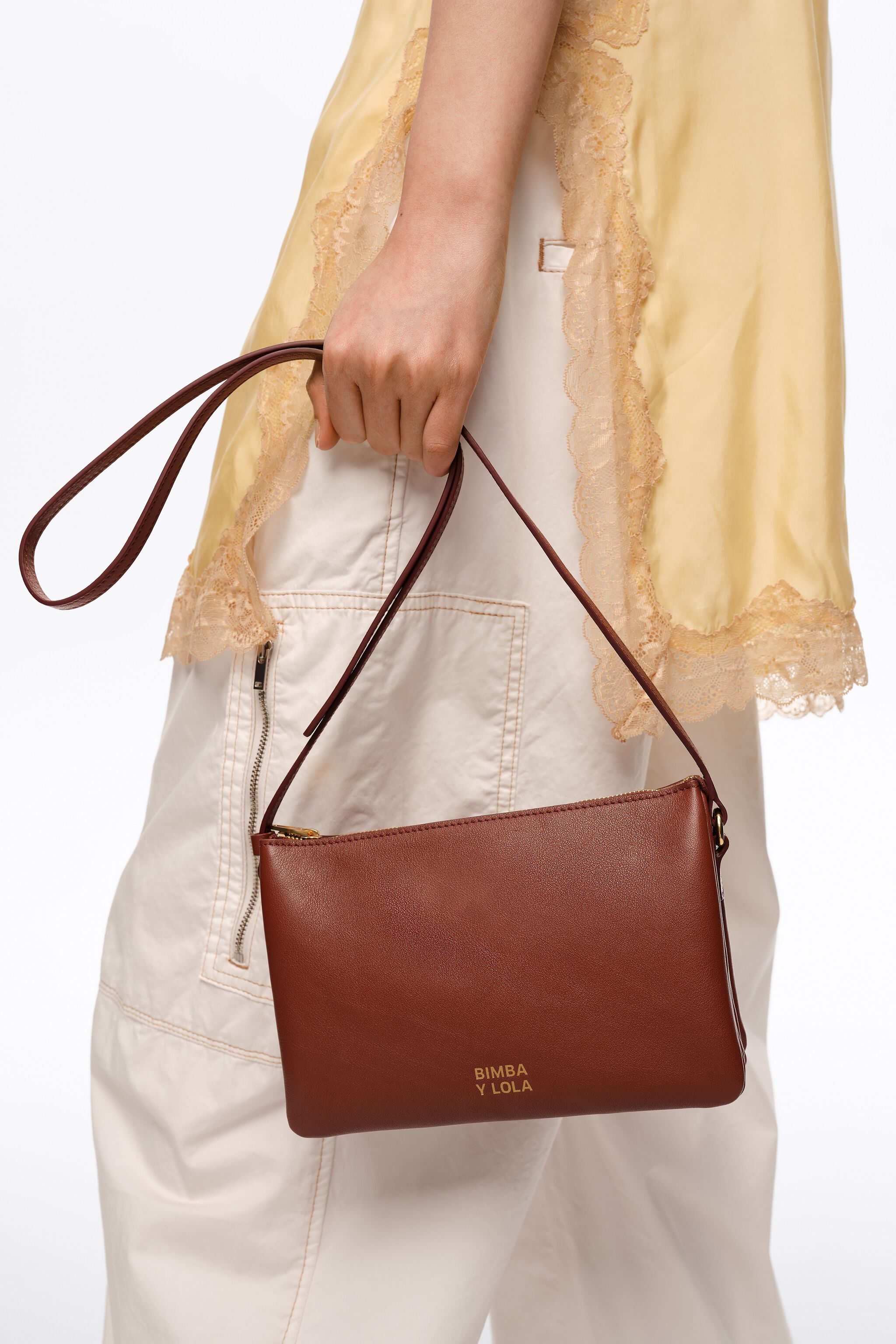 Bolso de mano triple de cuero mini cuoio oscuro