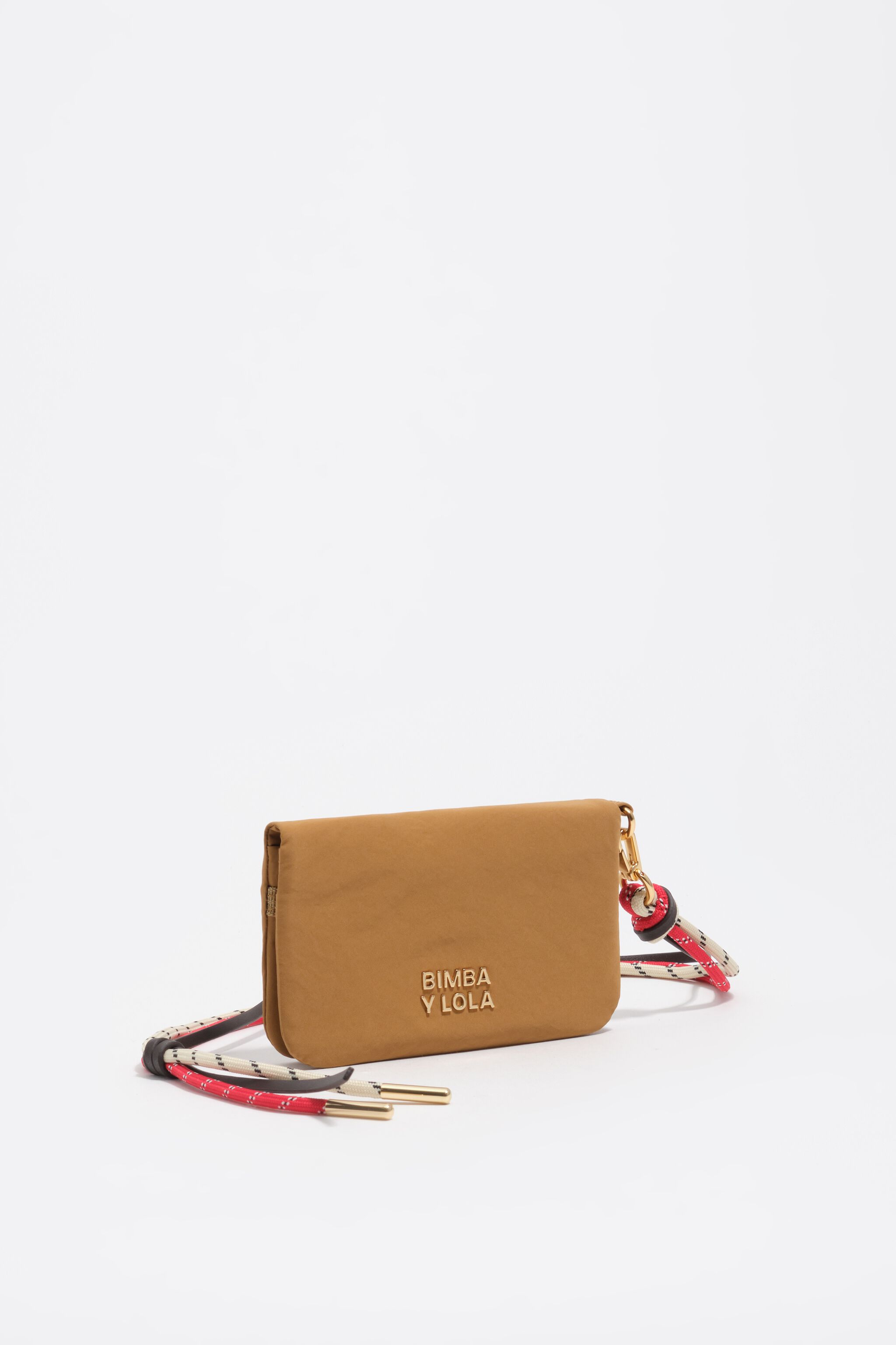 Billetera de nylon marrón claro con solapa