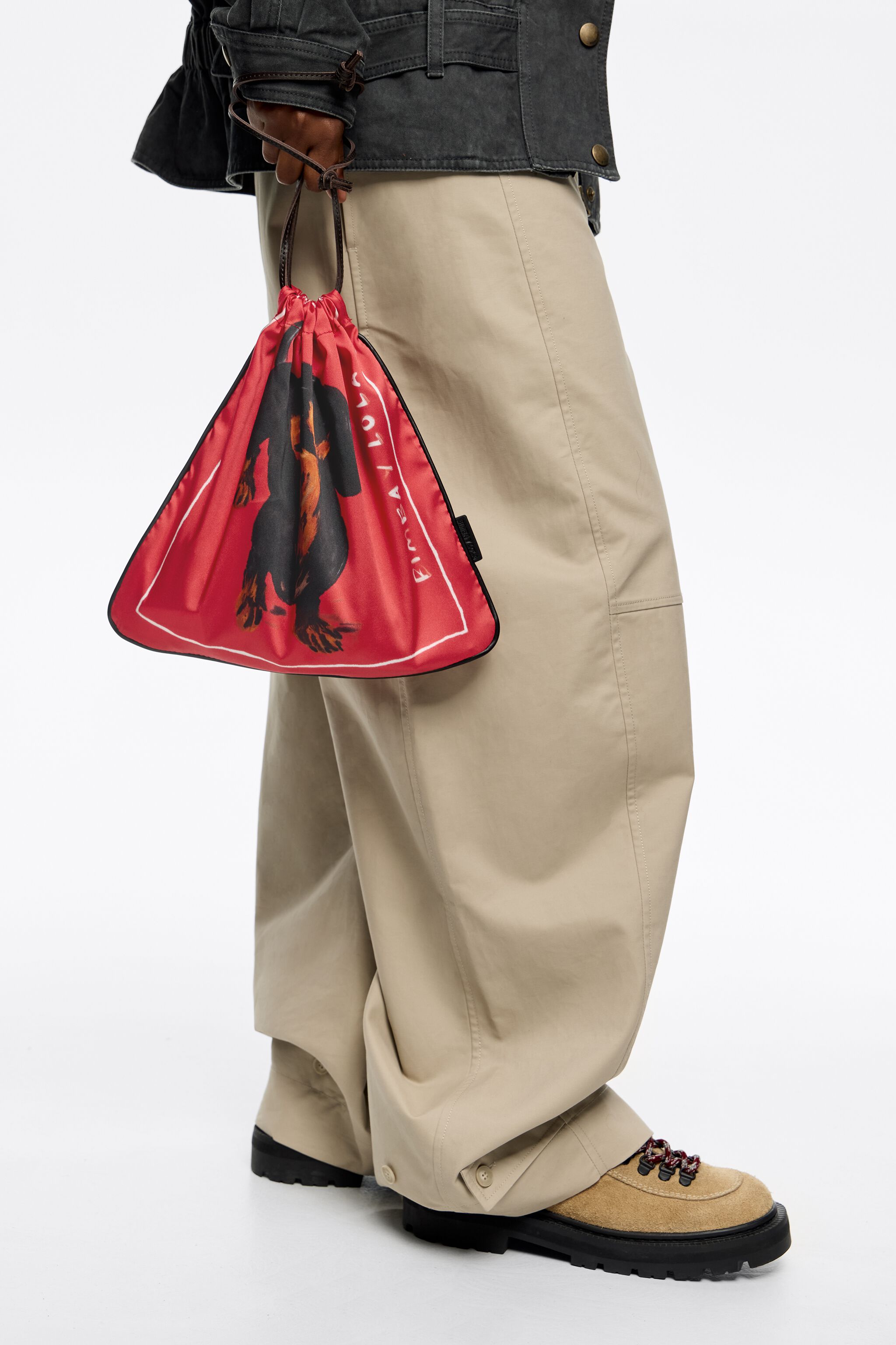 Bolsa monedero con pañuelo de perros rojos