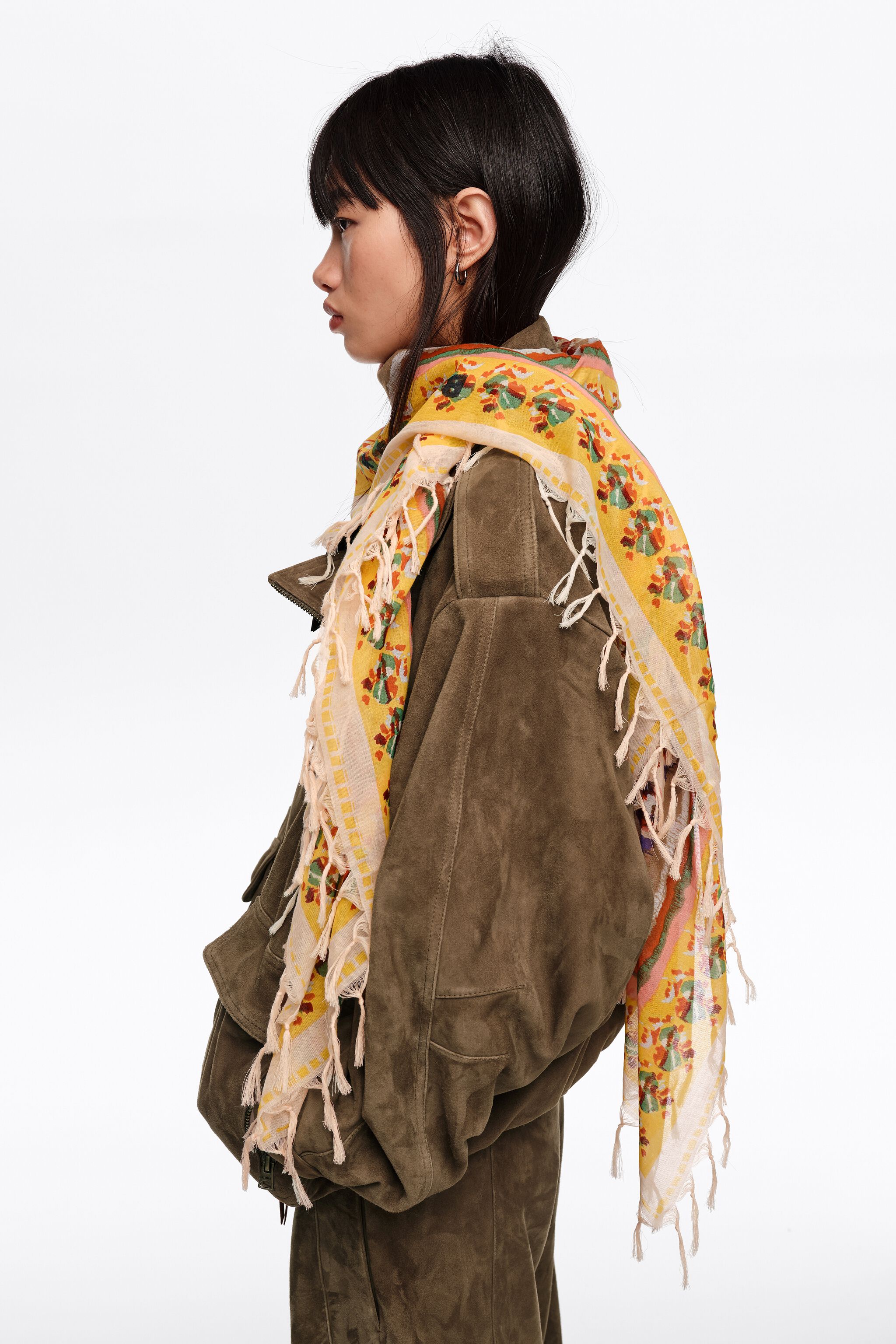 Chal de flores ikat amarillo con patchwork