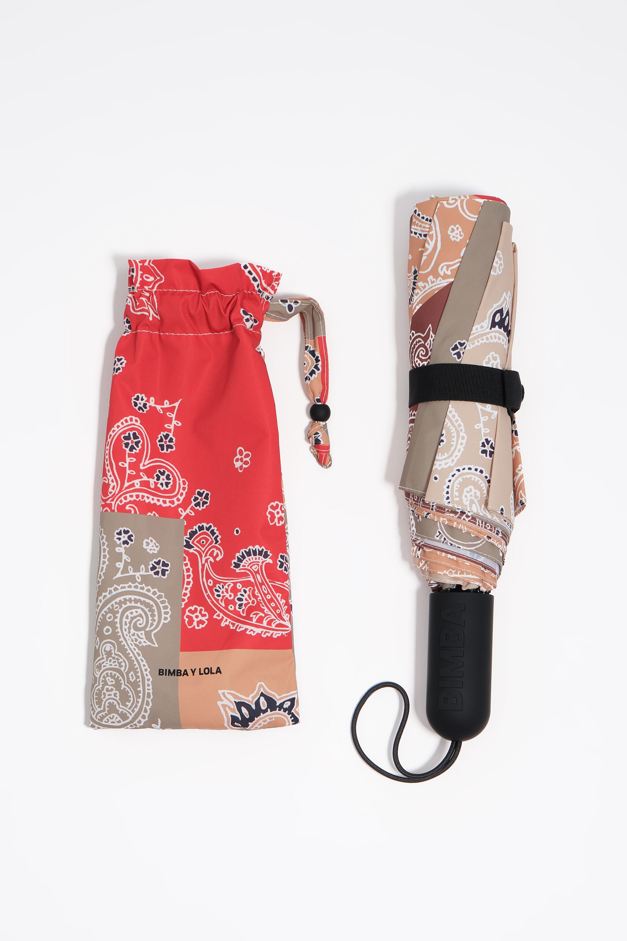 Paraguas con estampado de paisley en patchwork