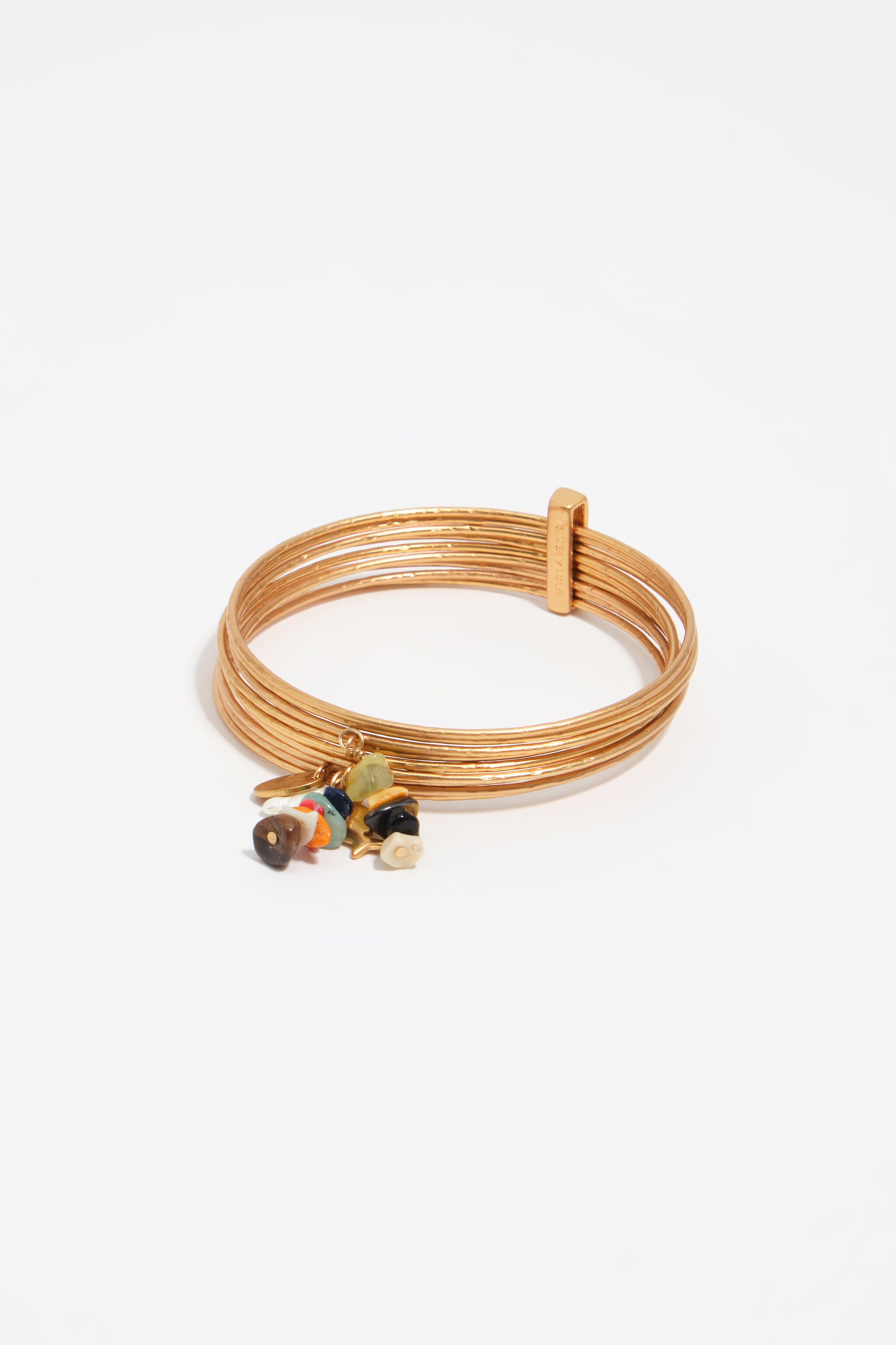 Pulsera con textura de piedras de oro envejecido