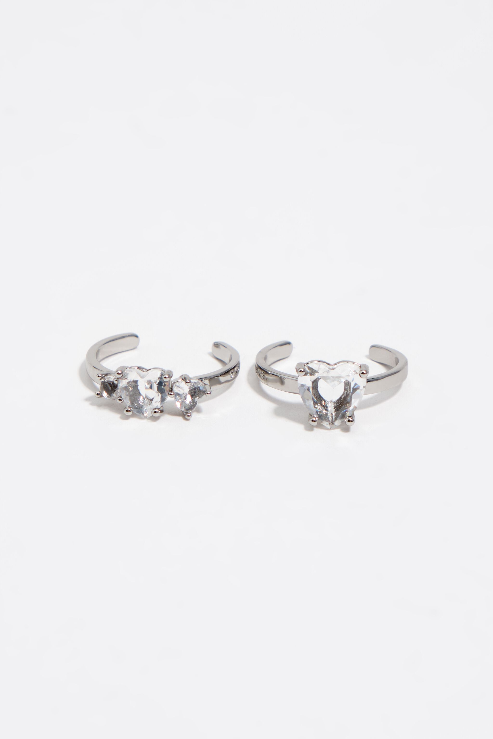 Conjunto de 2 anillos pequeños de cristal en color plateado oscuro