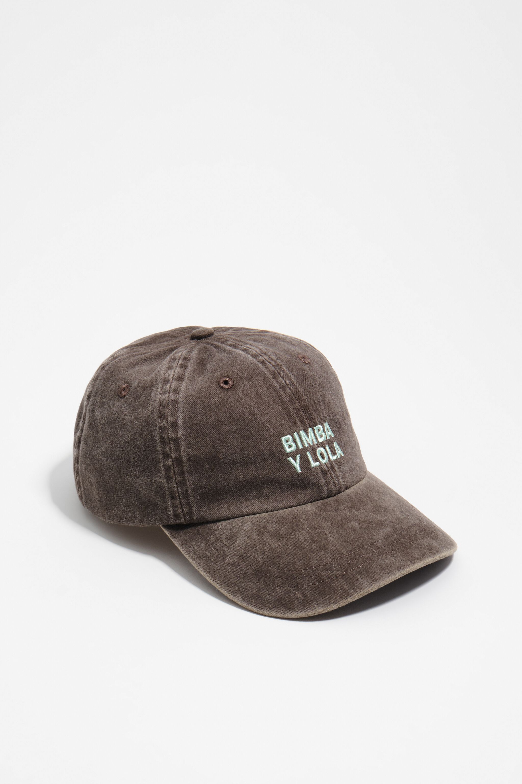 Gorra de algodón marrón lavado
