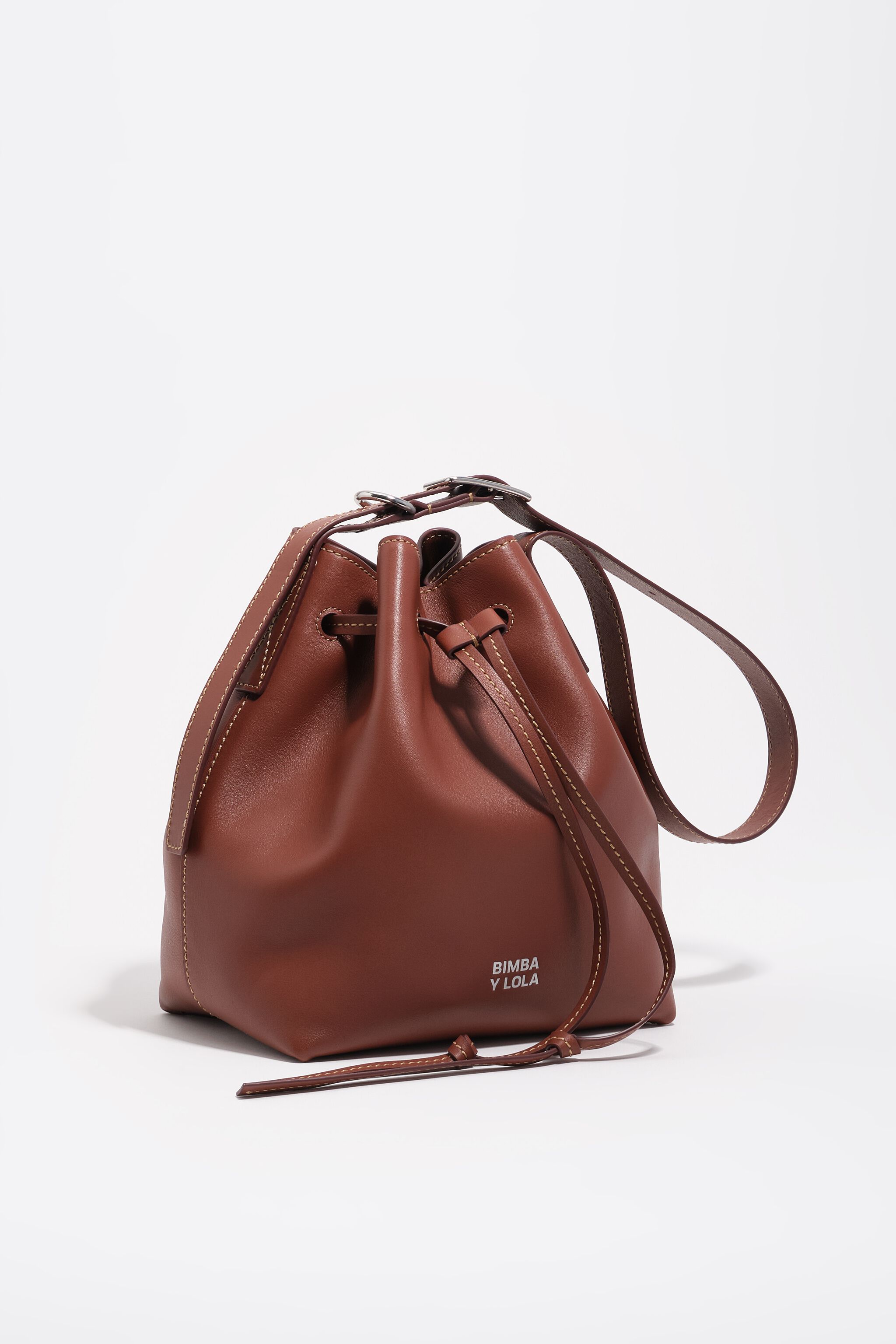 Bolso bandolera grande de cuero de nogal