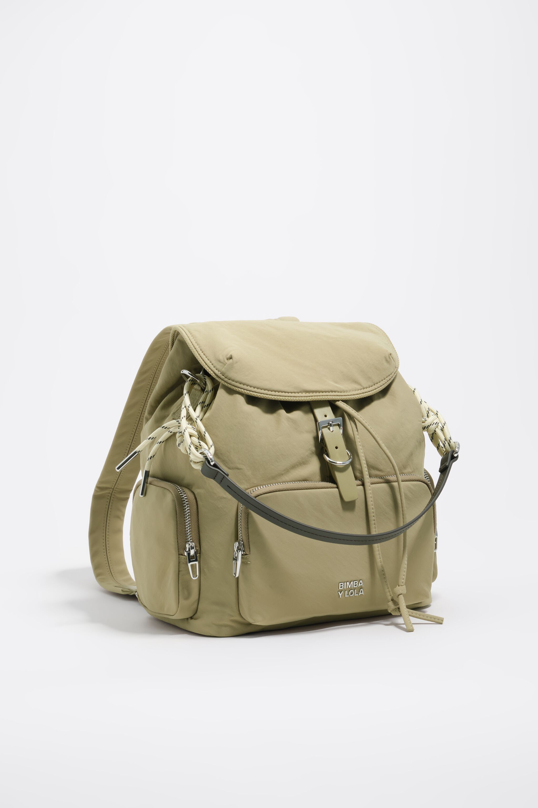Mochila de bolsillo de nailon beige claro