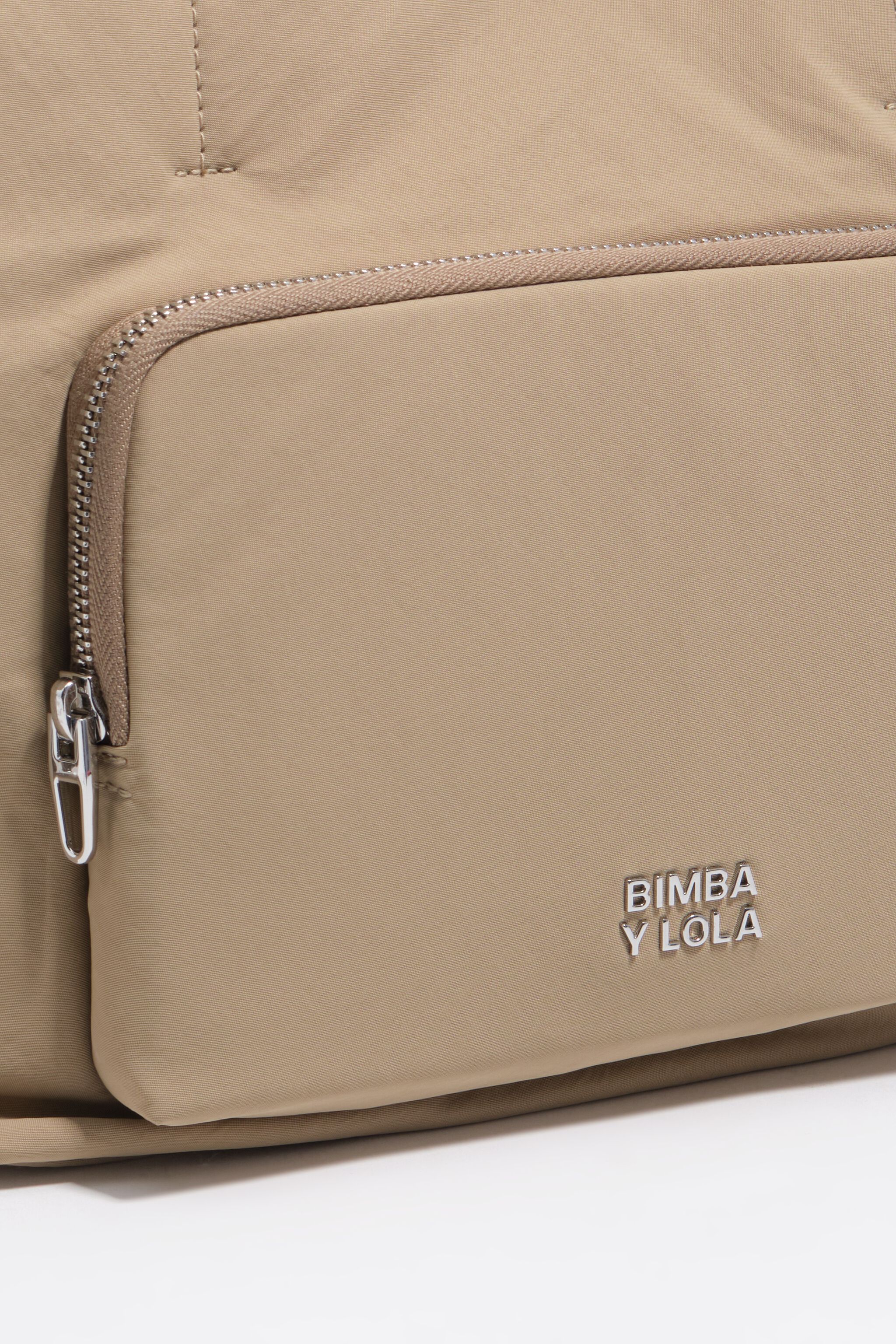 Bolso bandolera de nylon beige claro grande