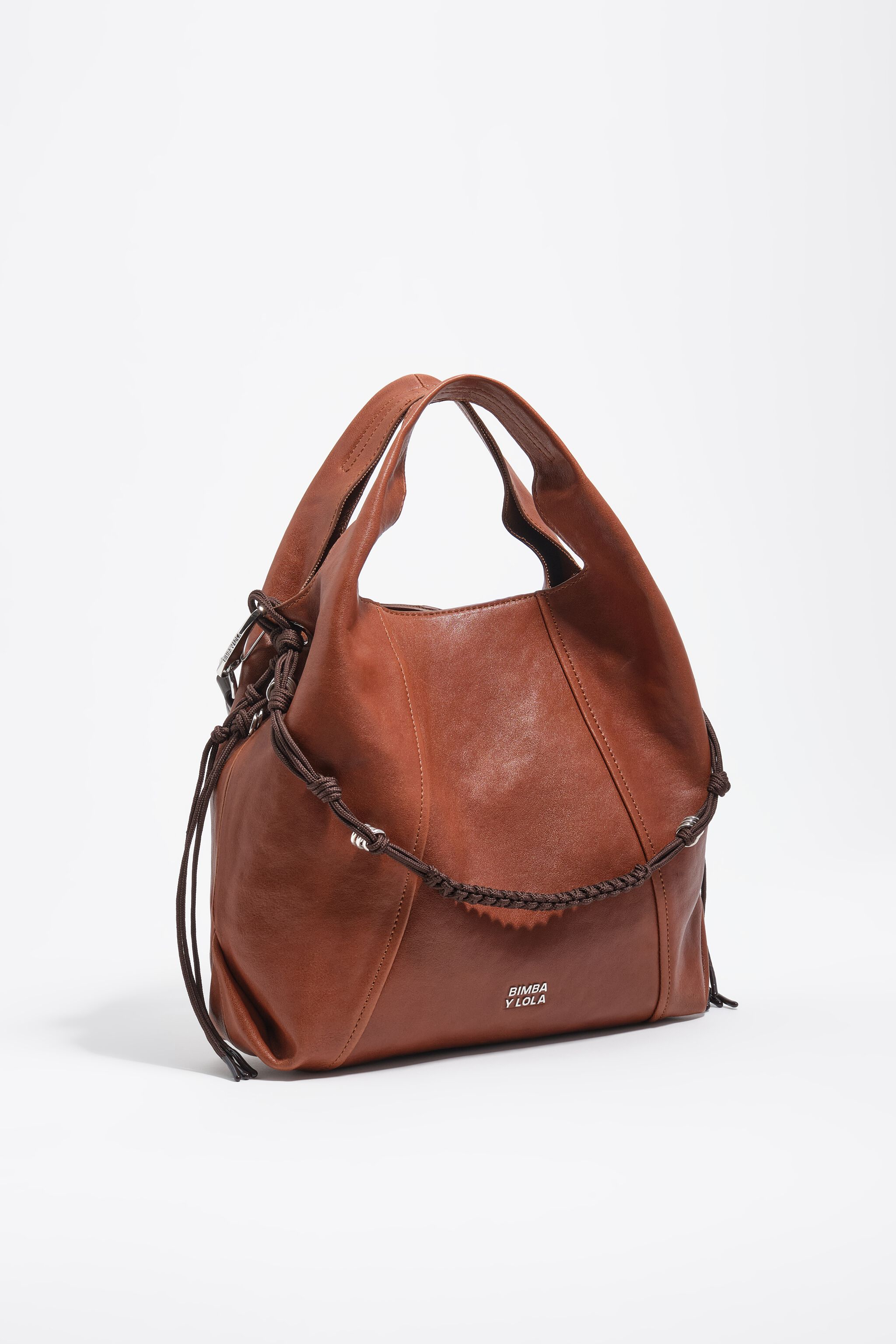 Bolso de papel de cuero marrón oscuro mediano
