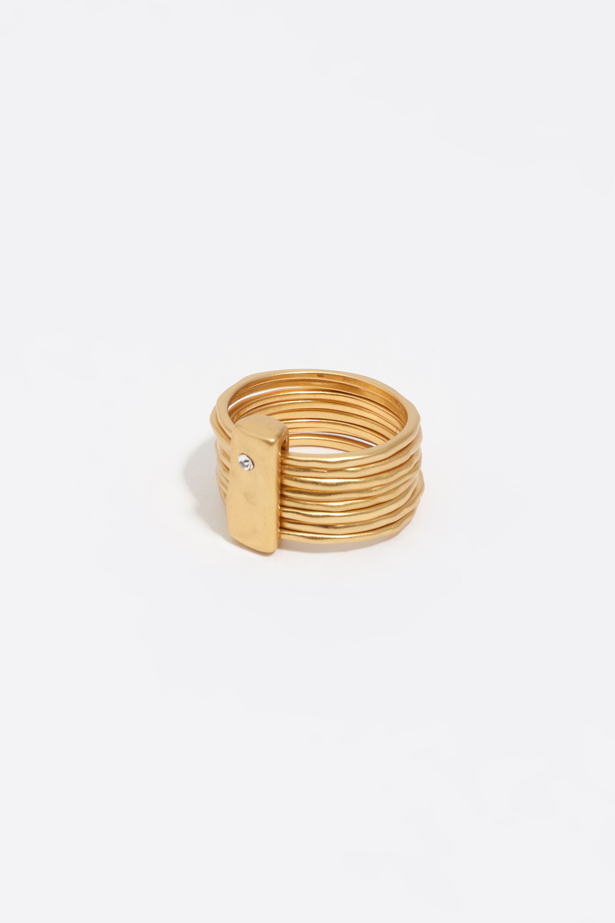 Anillo texturizado dorado envejecido