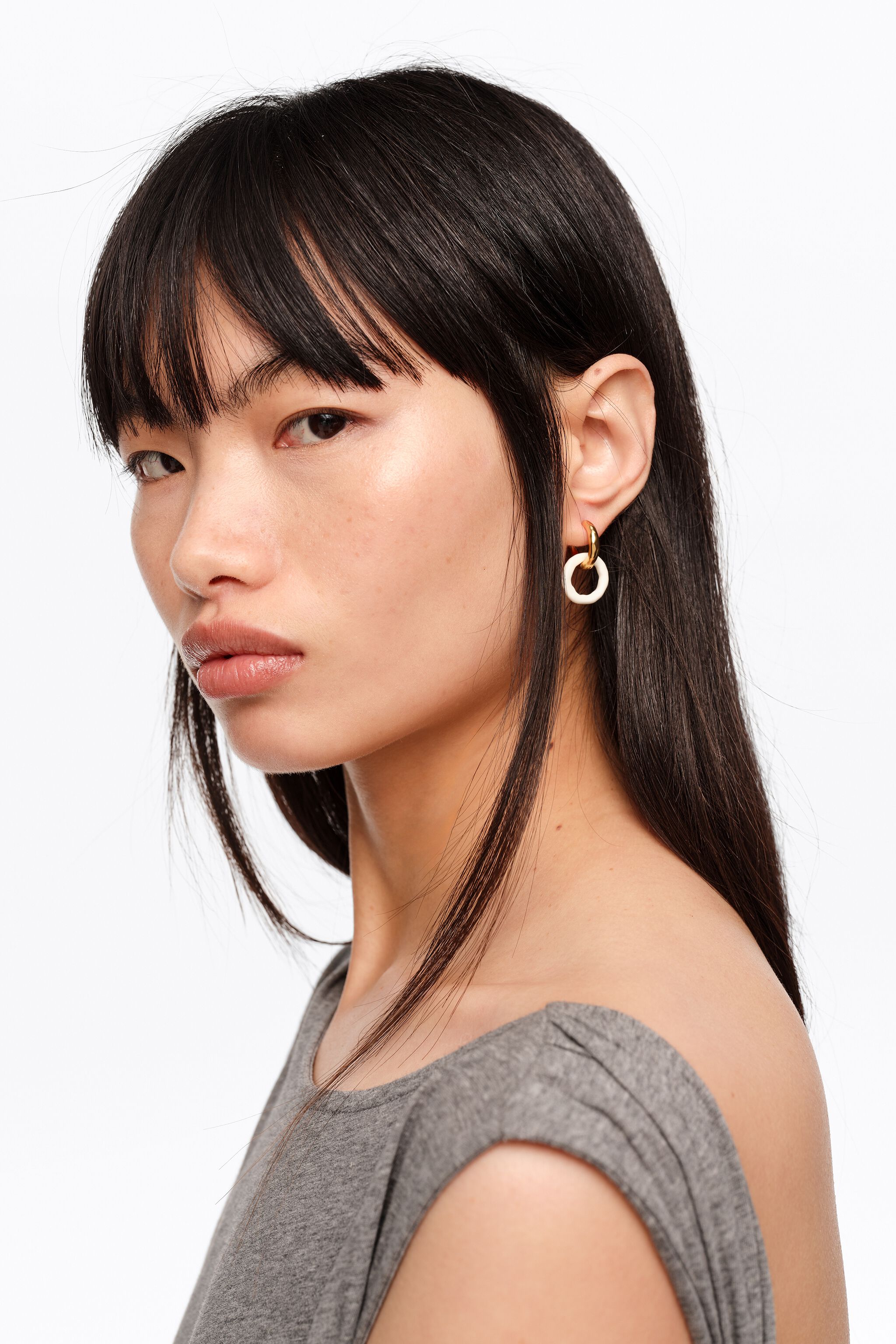 Pendientes de aro doble con esmalte marrón