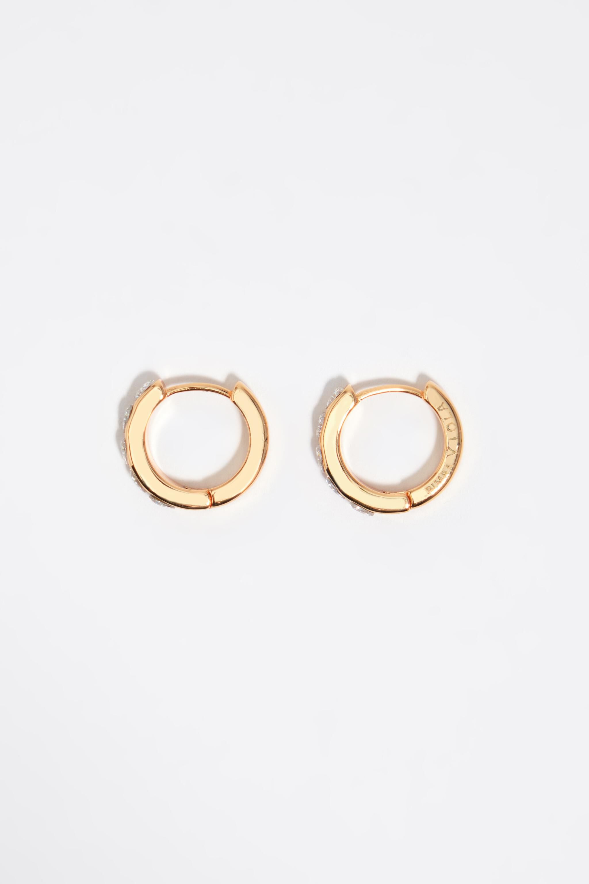 Aretes de aro con corazón dorado y cristales