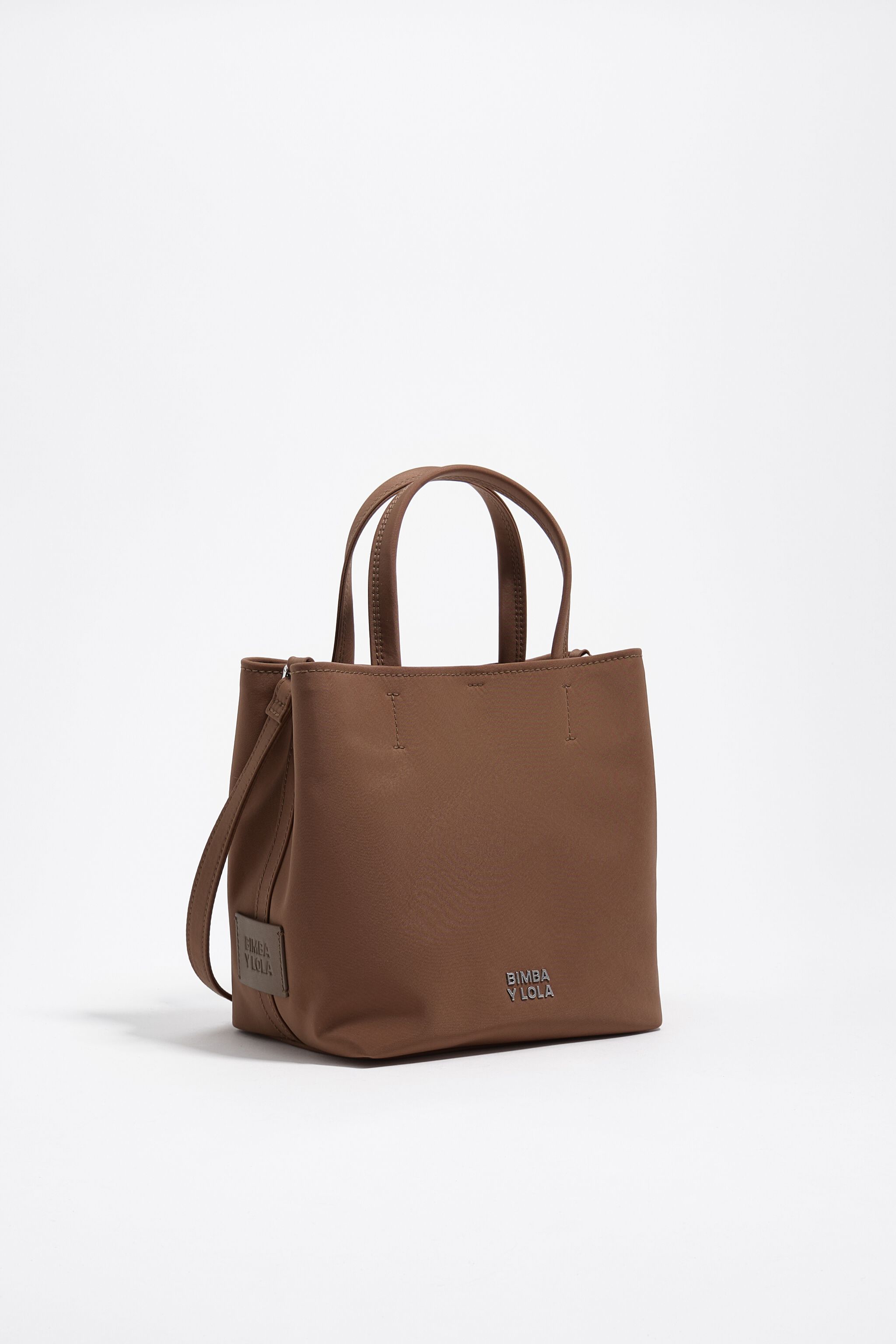 Bolso de chihuahua de nylon y nougat mediano