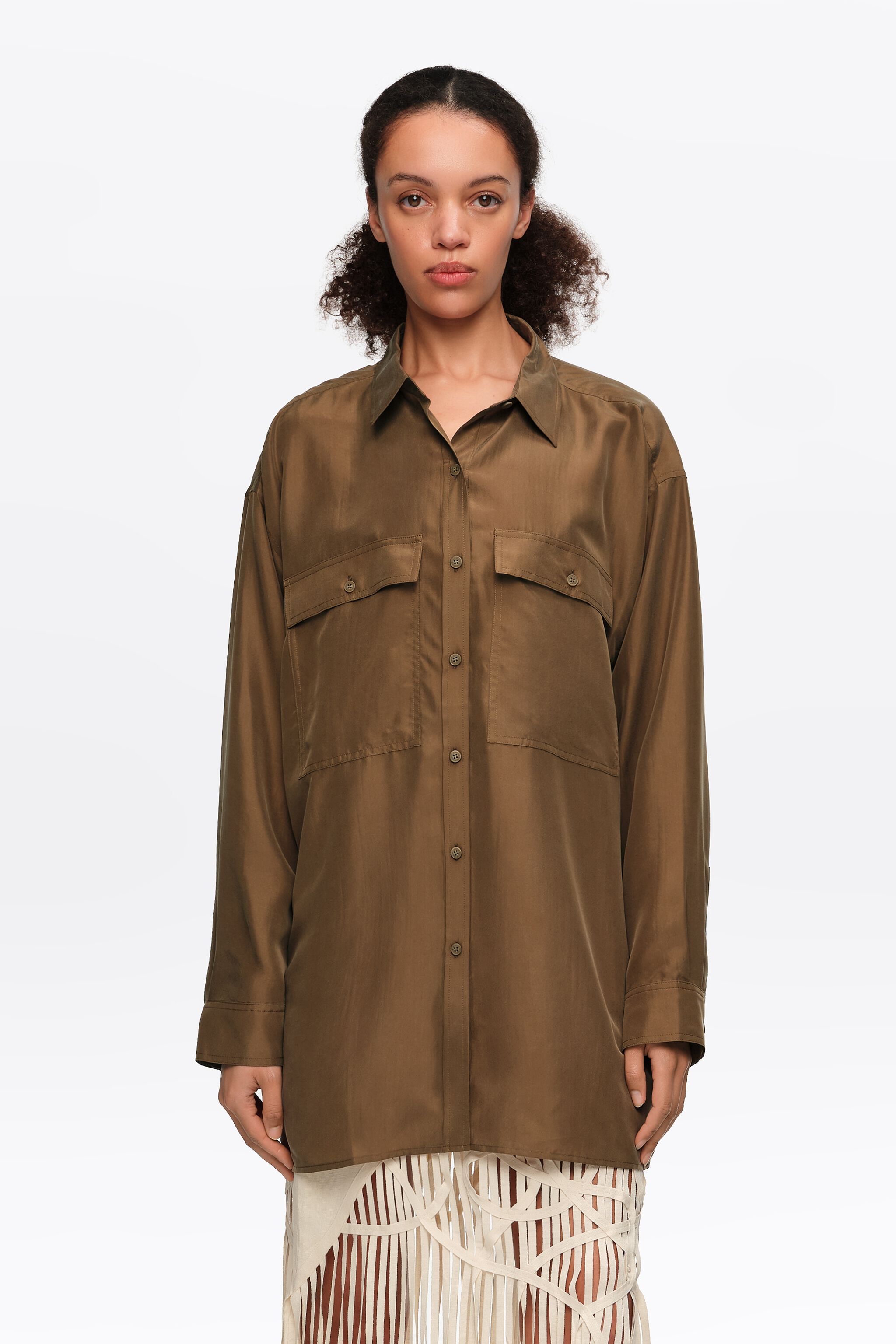 Camisa de seda oversize de oliva