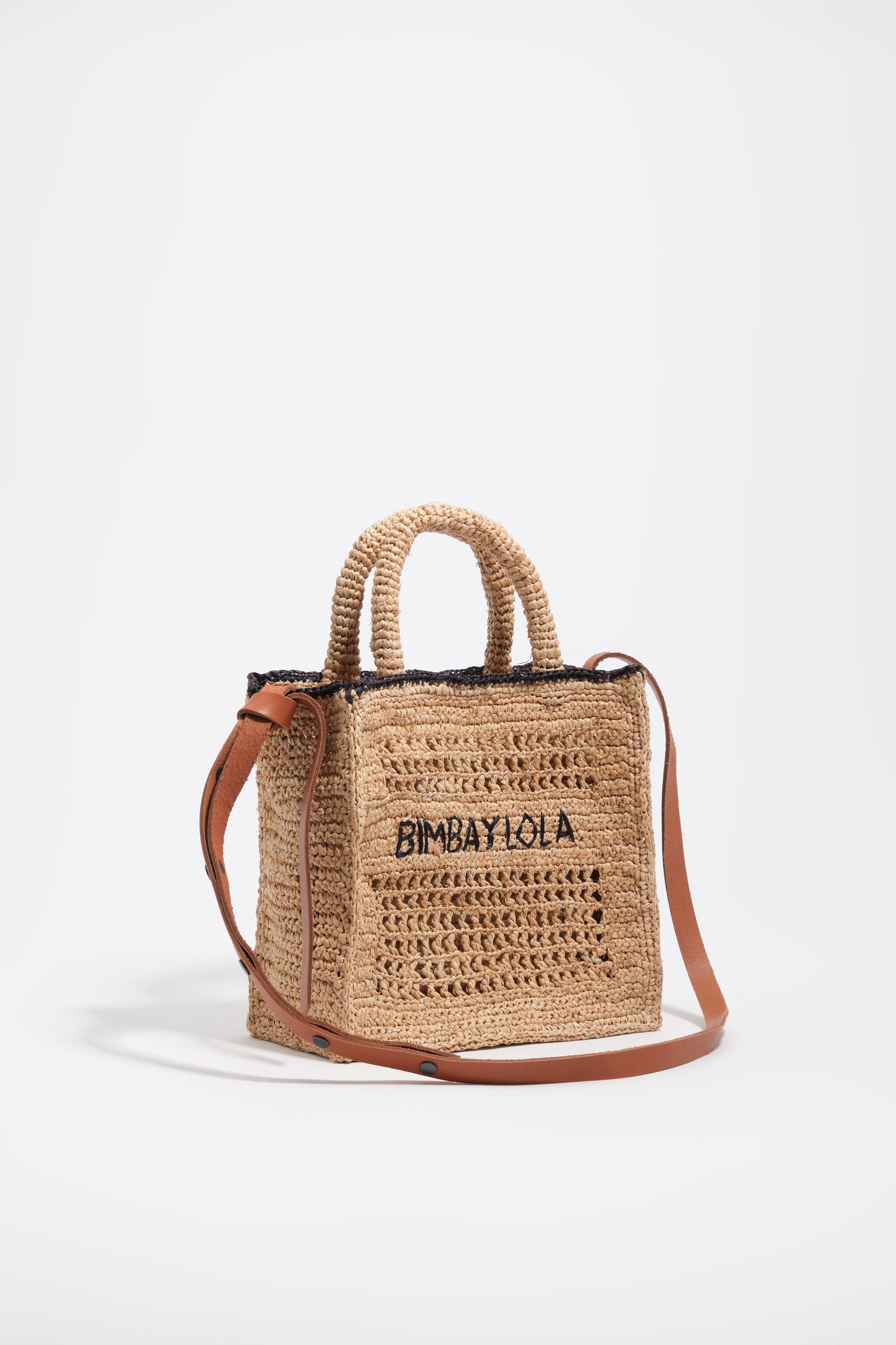Bolso bandolera mediano de rafia natural