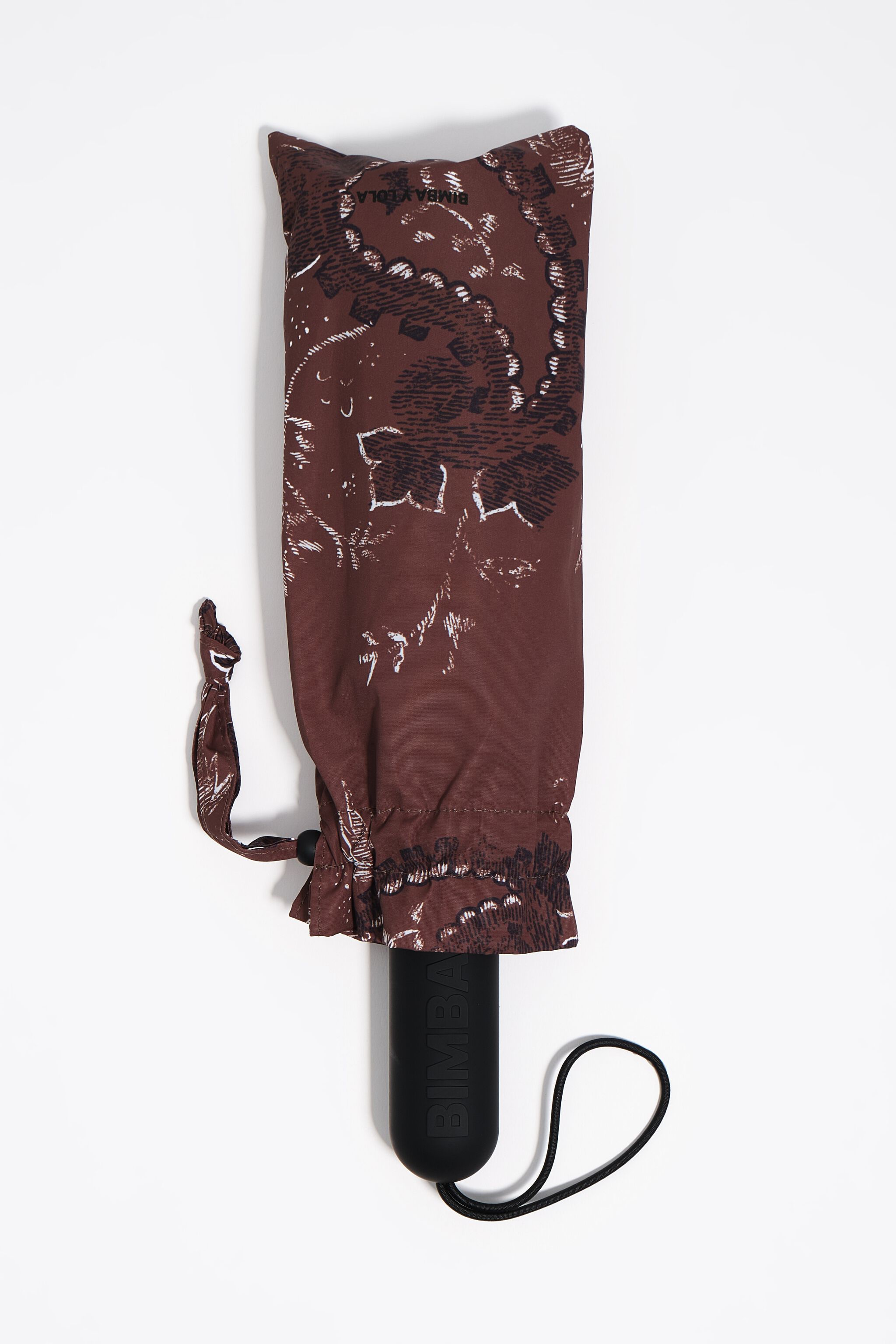 Paraguas con estampado de paisley marrón
