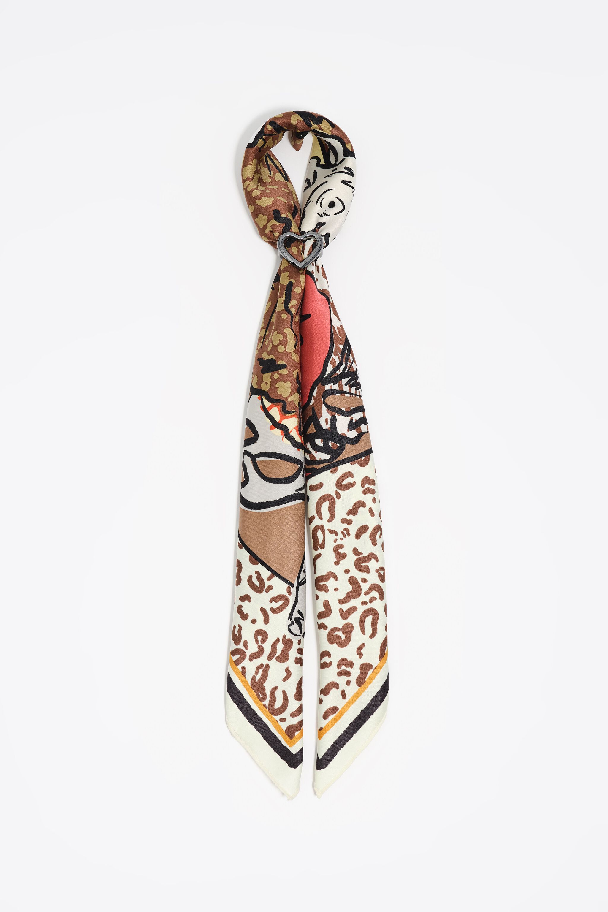 Collar de animales con forma de corazón para bufanda