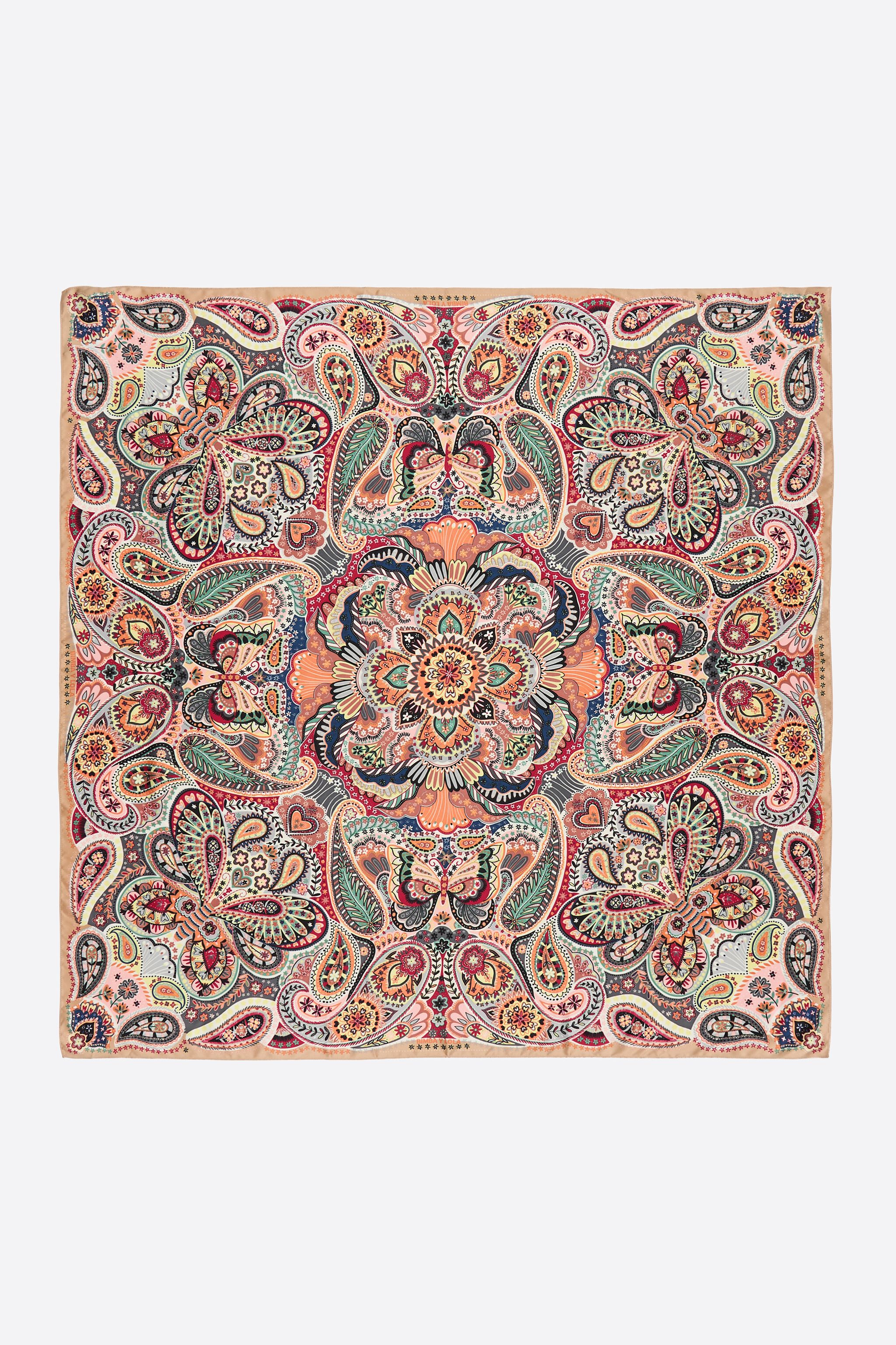 Pañuelo fucsia con estampado paisley y mariposas