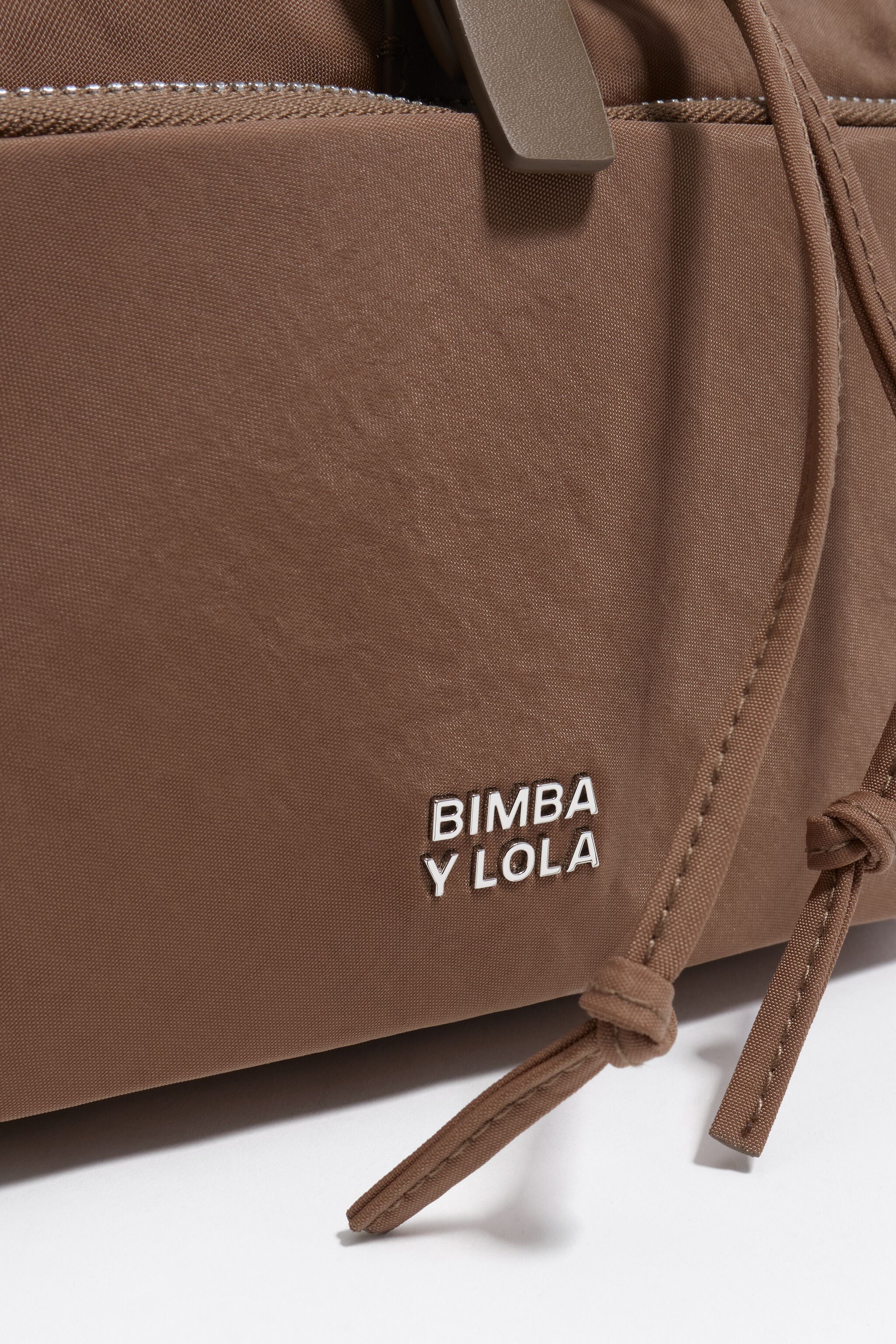 Mochila de bolsillo de nailon con nougat