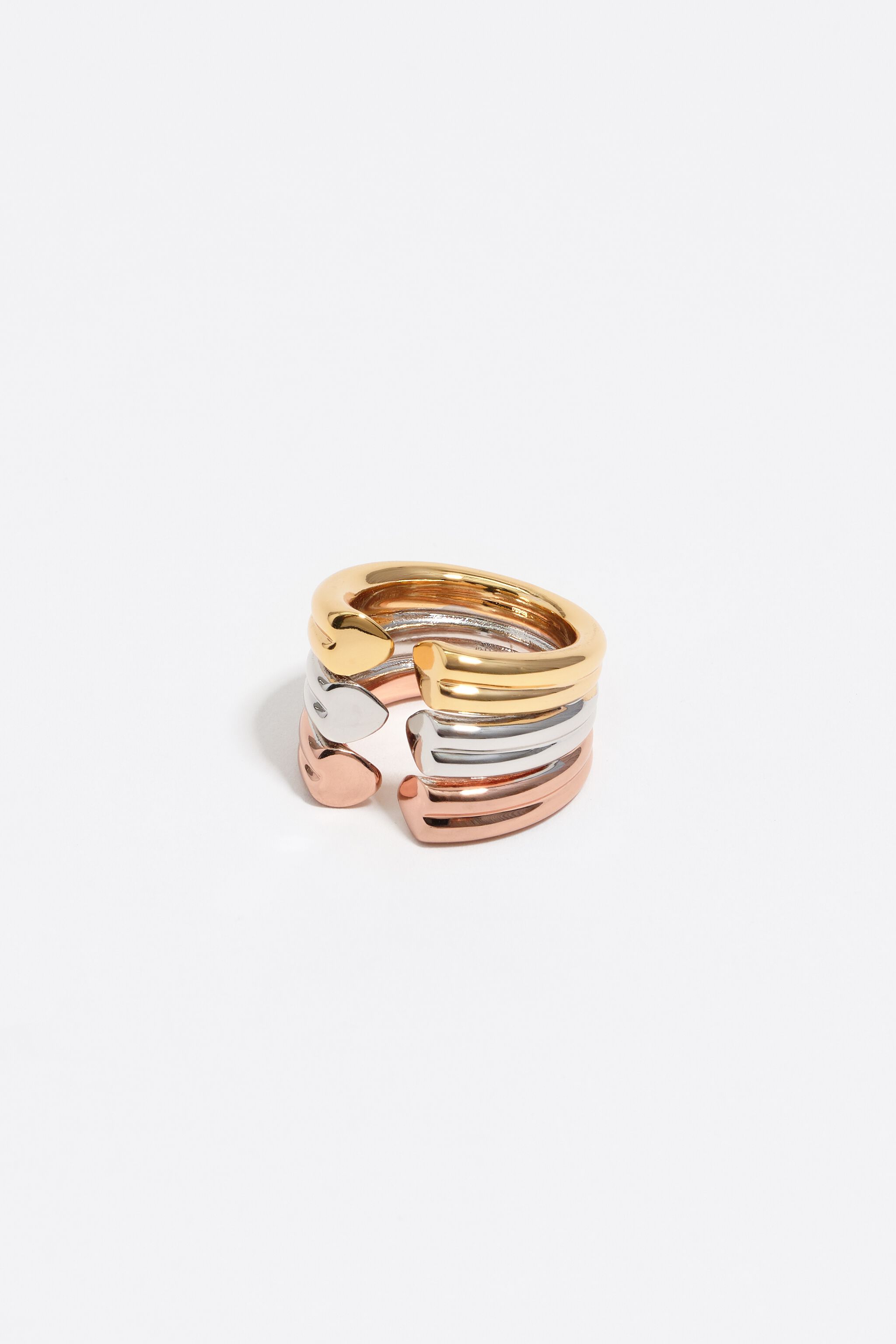 Anillo de corazones en tres tonos